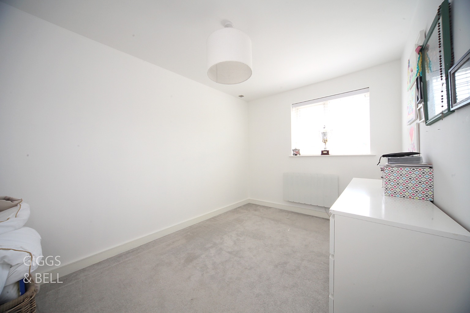 4 bed semi-detached house for sale in Victoria Drive, Bedfordshire  - Property Image 16