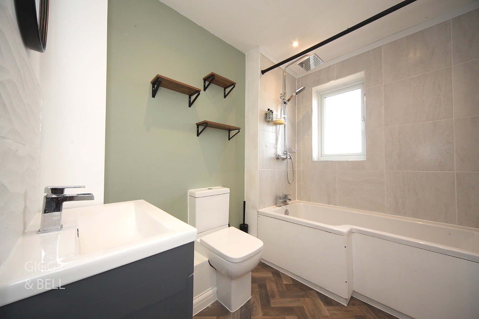 4 bed semi-detached house for sale in Victoria Drive, Bedfordshire  - Property Image 18