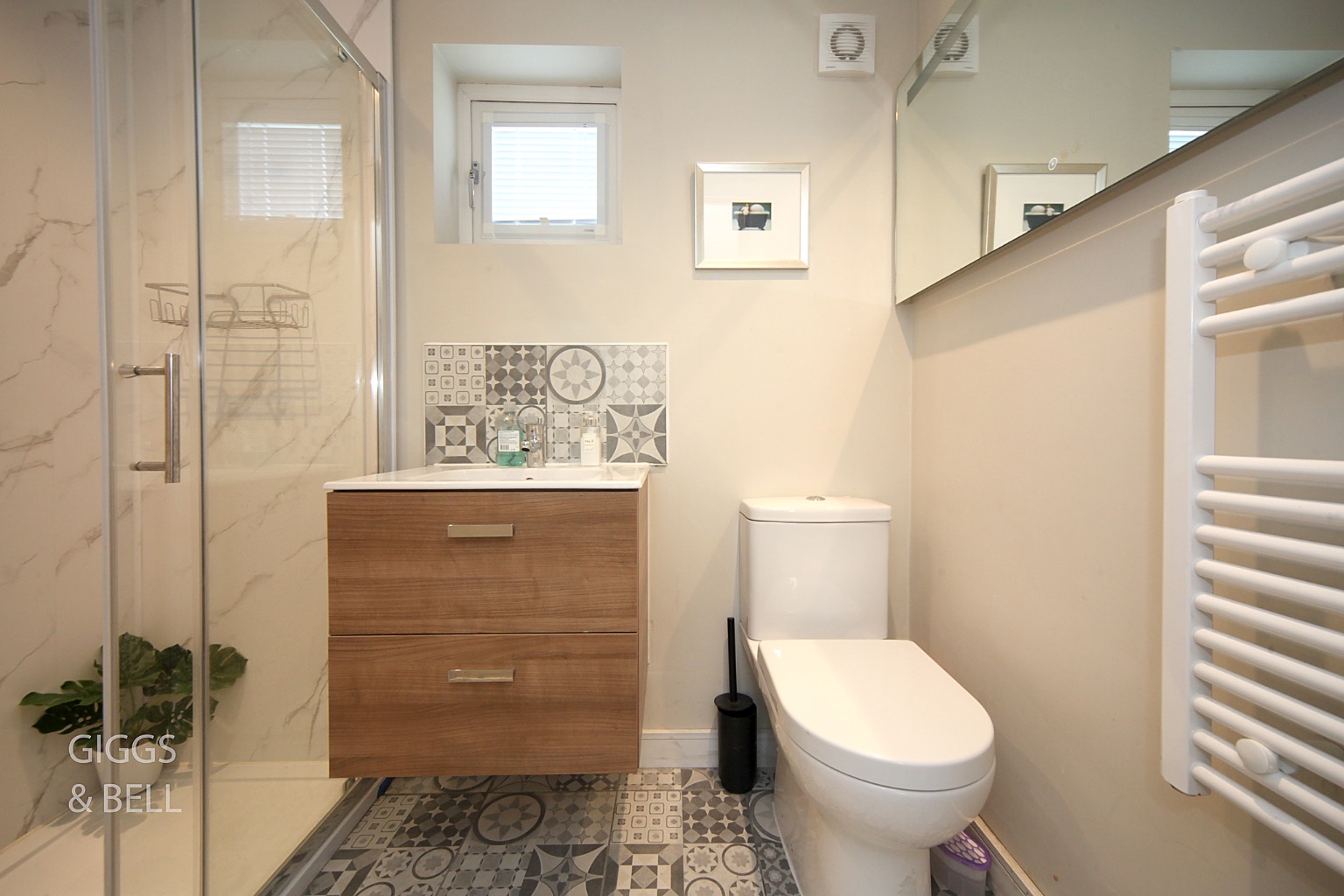 4 bed semi-detached house for sale in Victoria Drive, Bedfordshire 12