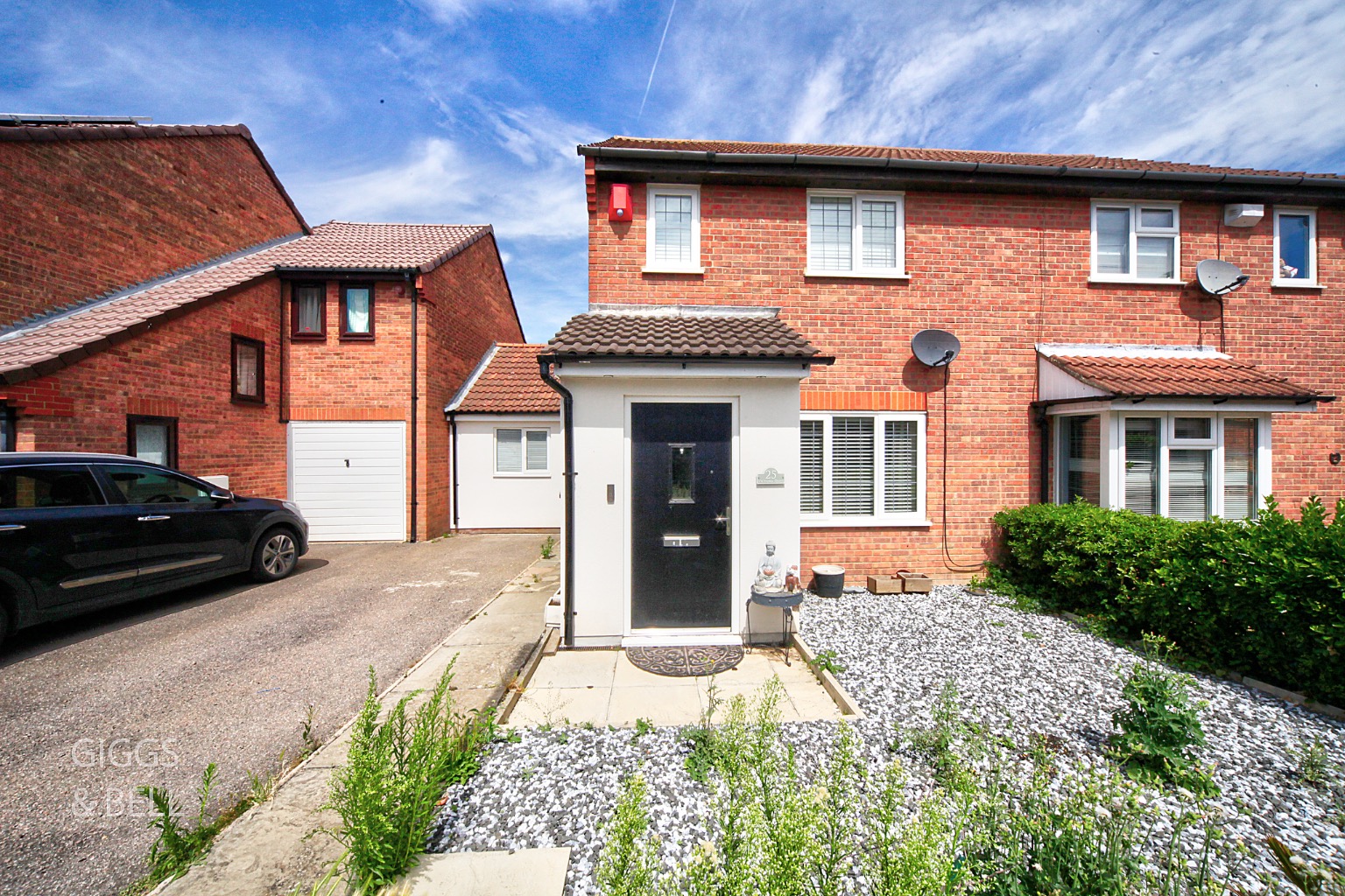 4 bed semi-detached house for sale in Victoria Drive, Bedfordshire 22