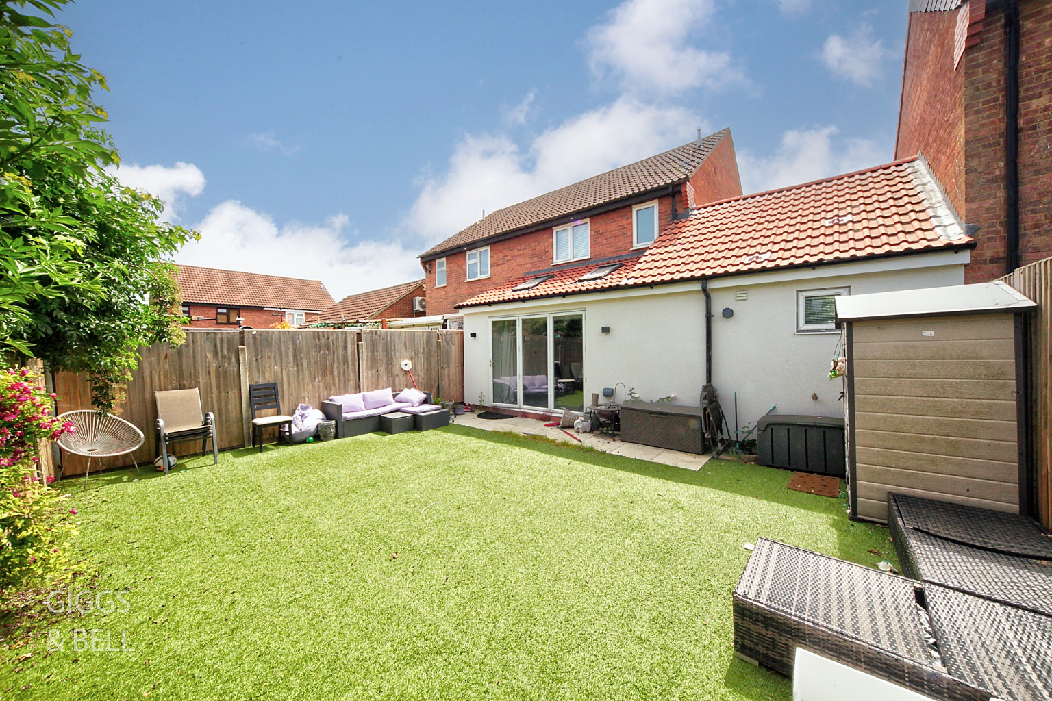 4 bed semi-detached house for sale in Victoria Drive, Bedfordshire 21