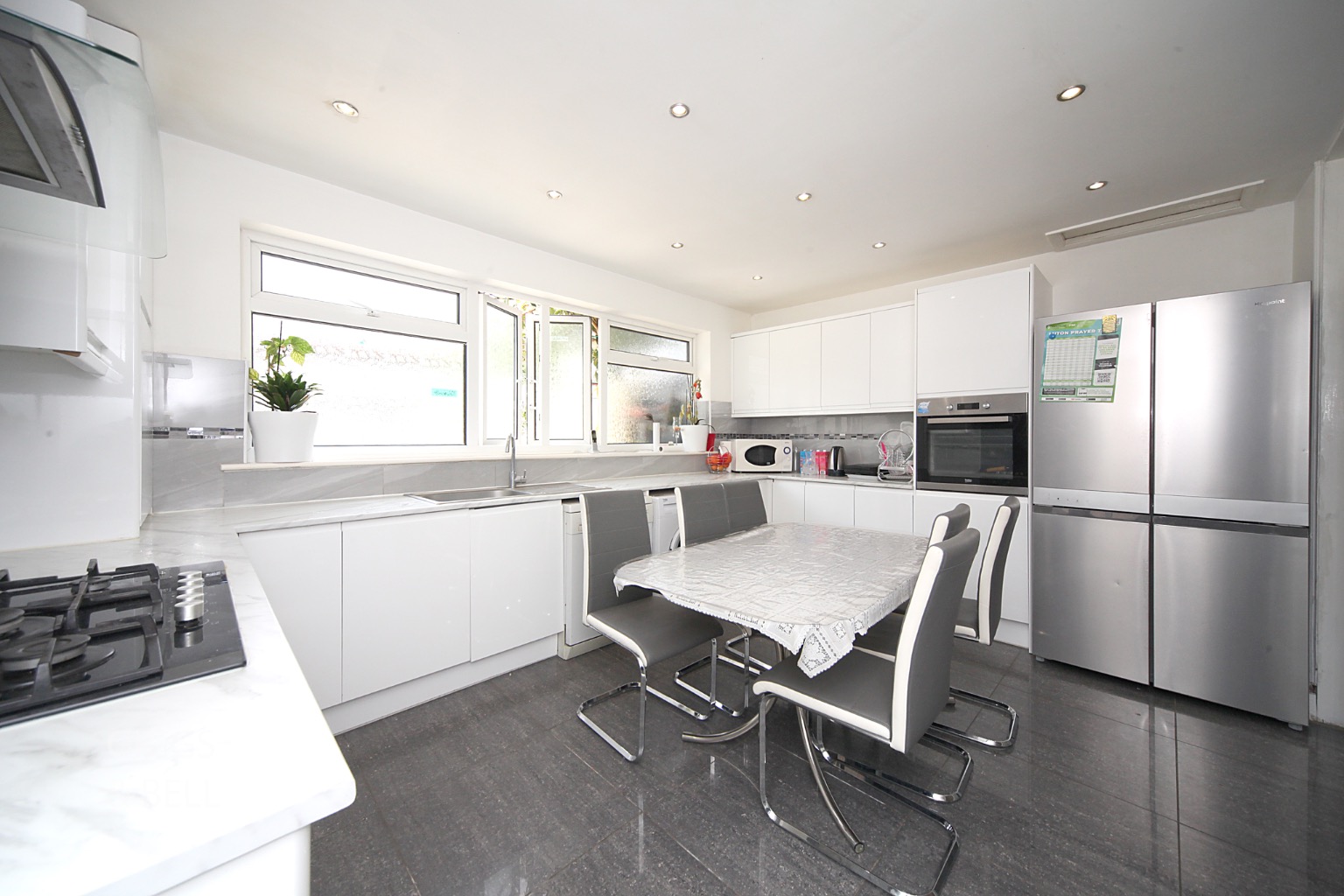 5 bed semi-detached house for sale in Conway Road, Luton  - Property Image 10