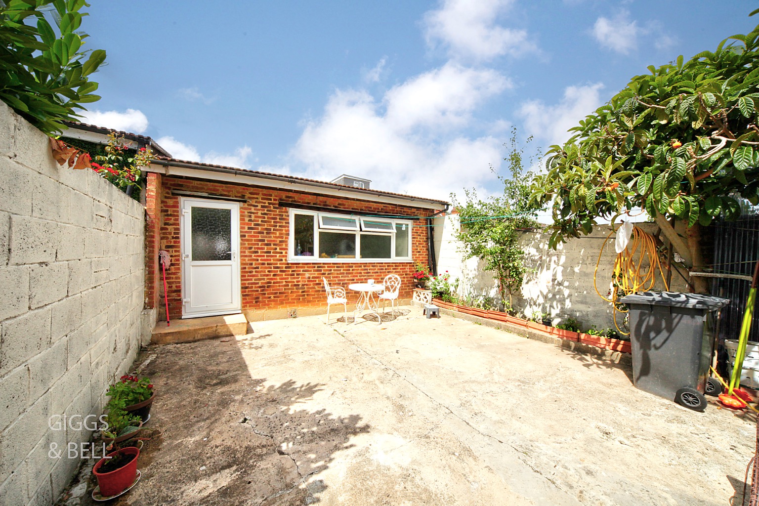 5 bed semi-detached house for sale in Conway Road, Luton  - Property Image 24