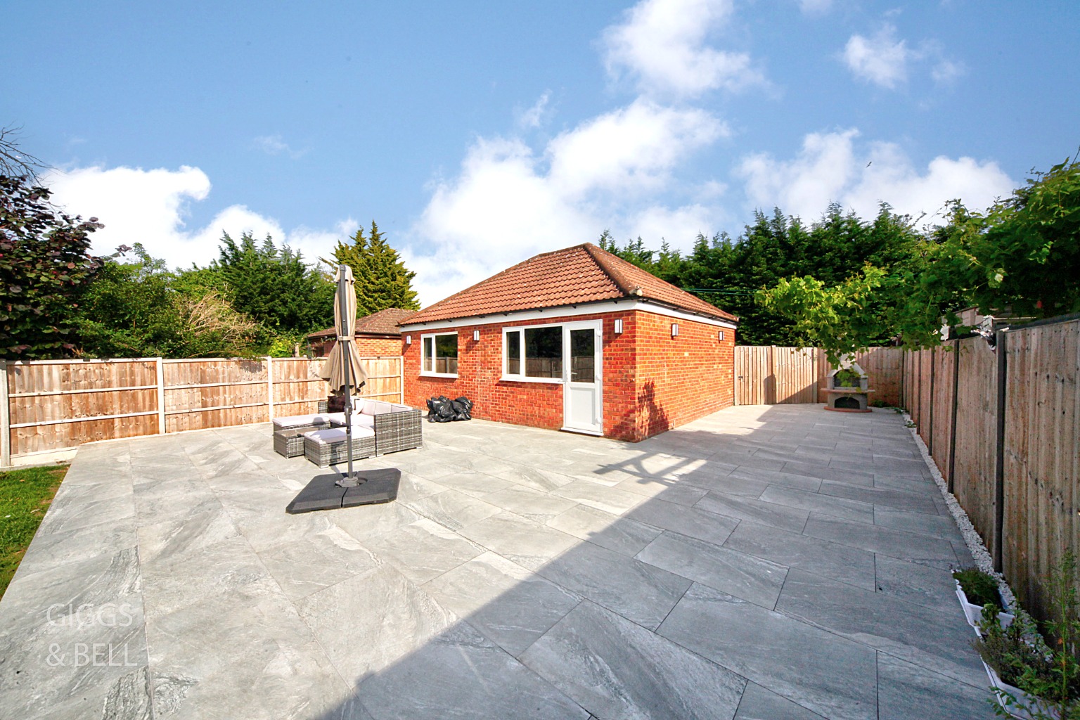 4 bed detached house for sale in Graham Gardens, Luton 26