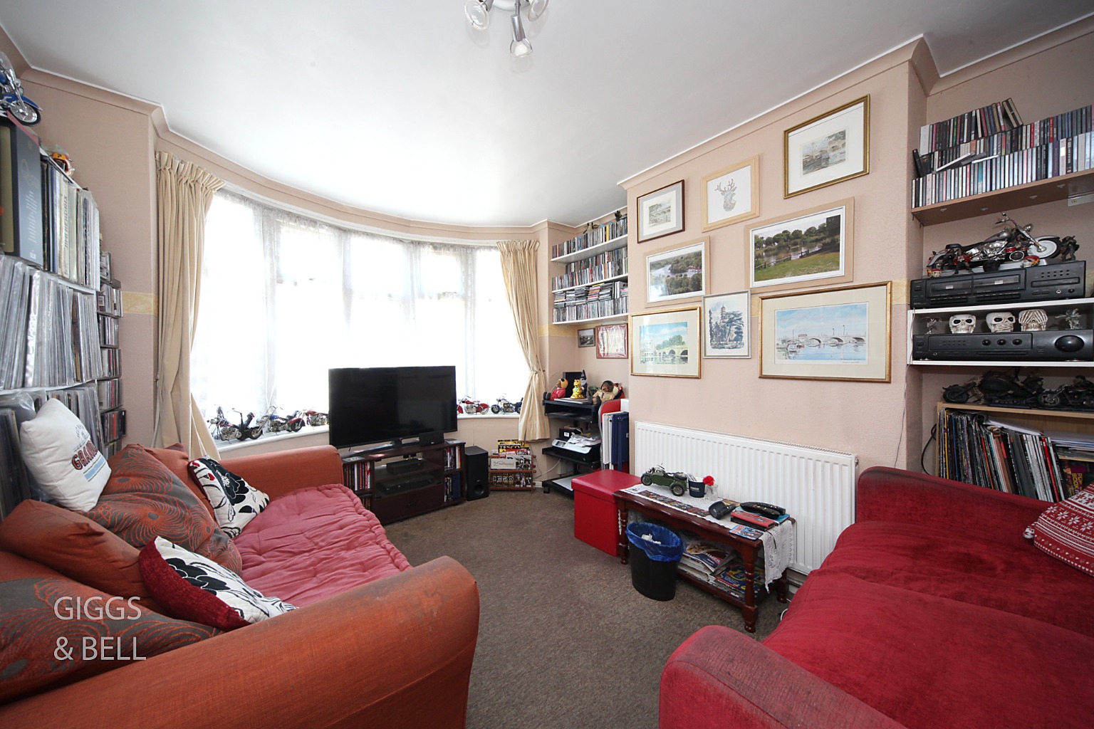 3 bed end of terrace house for sale in St Mildreds Avenue, Luton 1