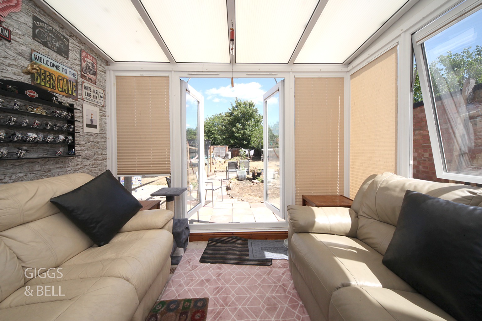 3 bed end of terrace house for sale in St Mildreds Avenue, Luton 4