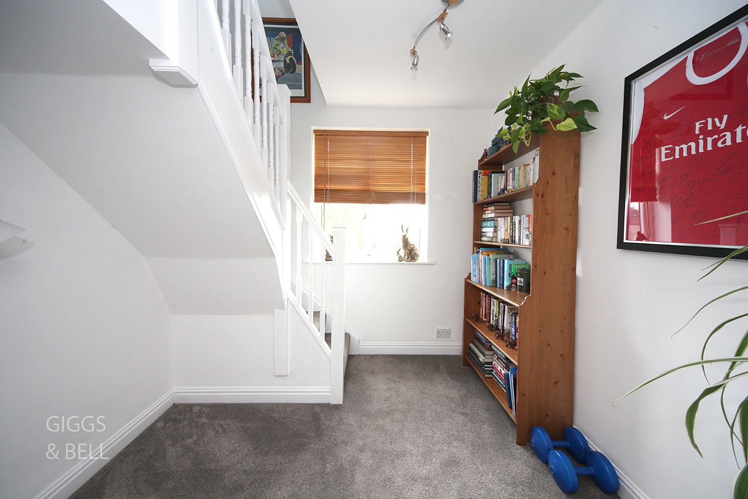 4 bed semi-detached house for sale in Grosvenor Road, Luton 13