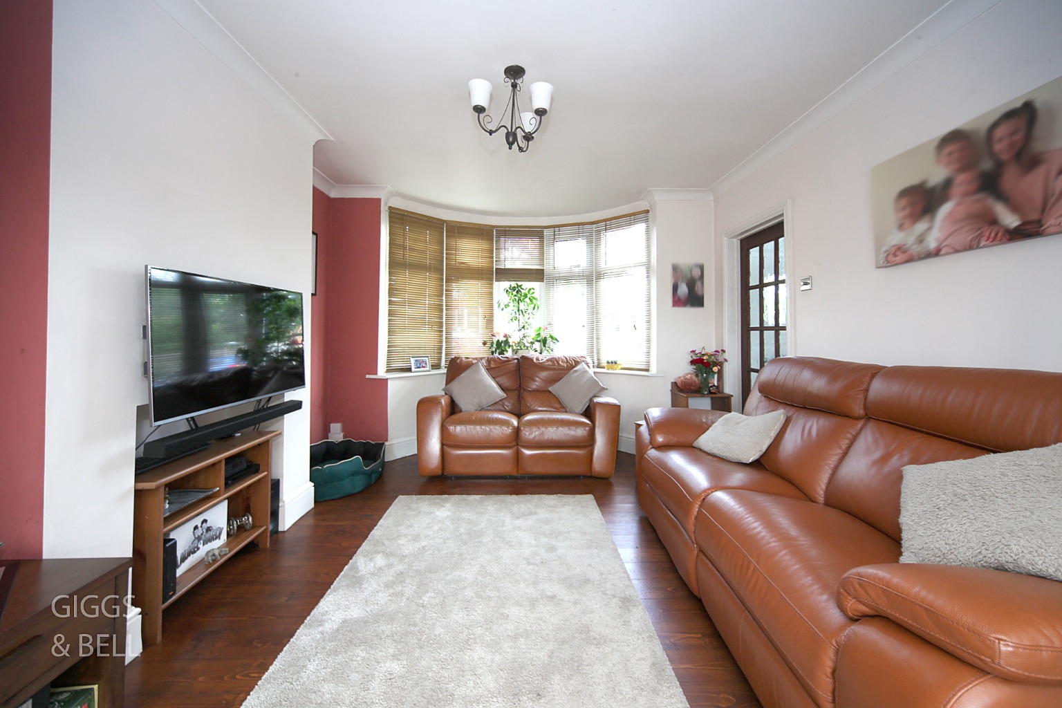 4 bed semi-detached house for sale in Grosvenor Road, Luton 1