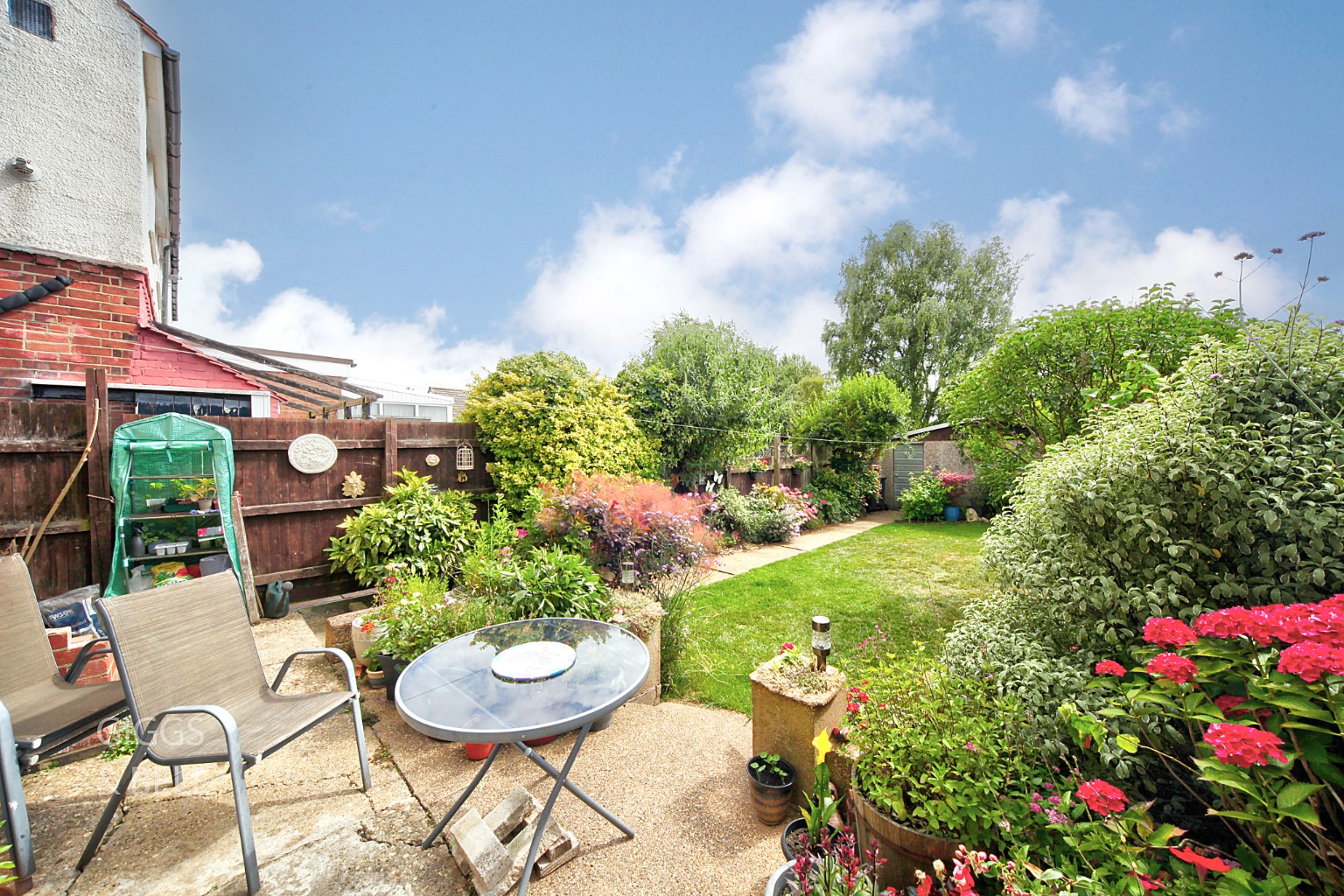 4 bed semi-detached house for sale in Grosvenor Road, Luton 22
