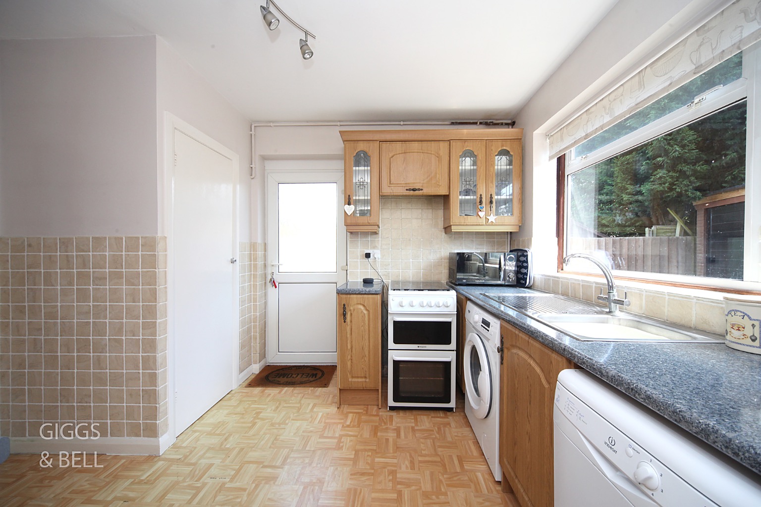 3 bed semi-detached house for sale in Swifts Green Road, Luton  - Property Image 12