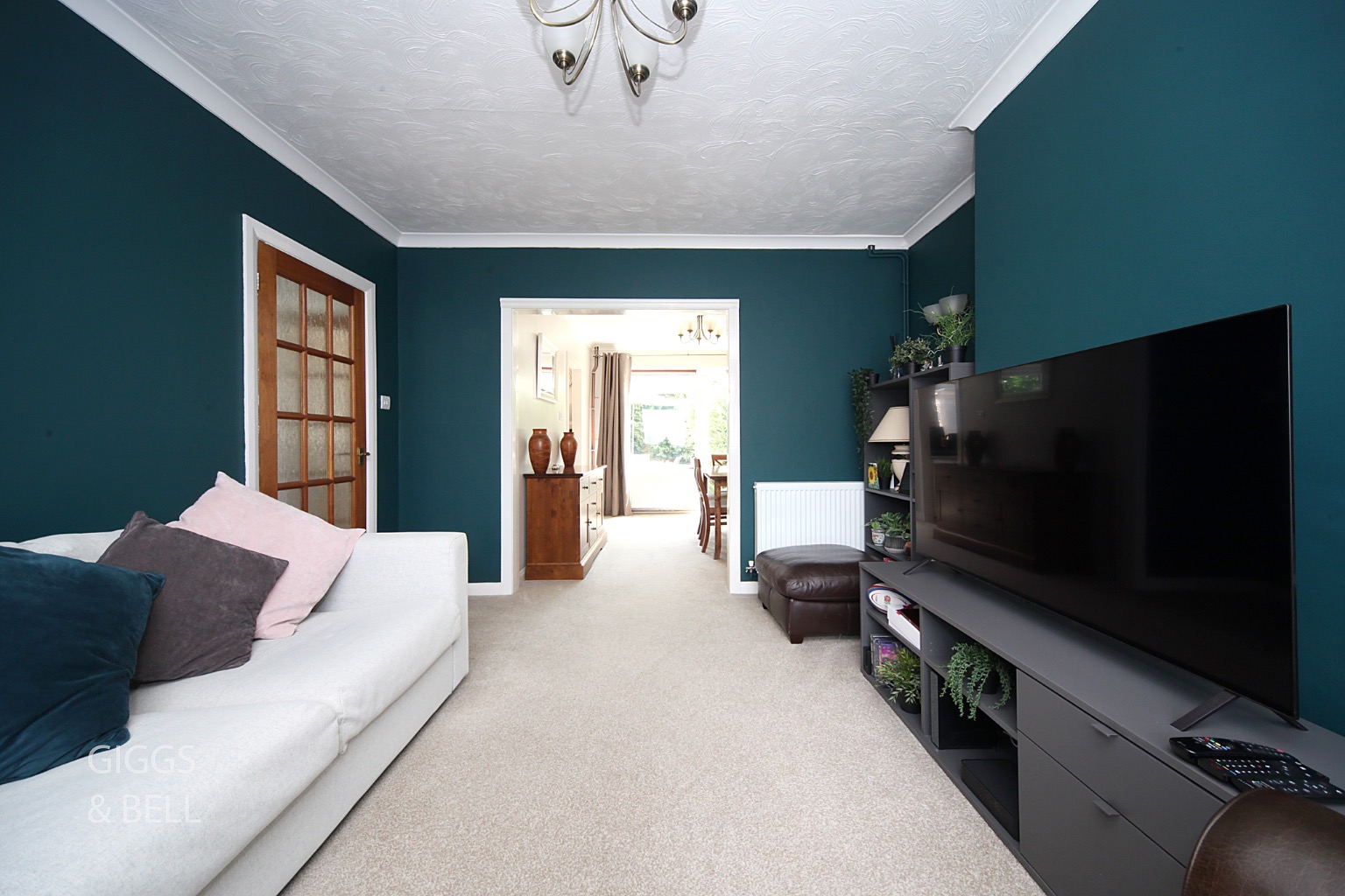 3 bed semi-detached house for sale in Swifts Green Road, Luton  - Property Image 6