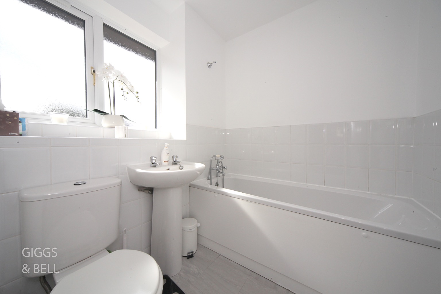 4 bed detached house for sale in Bellerby Rise, Luton 21