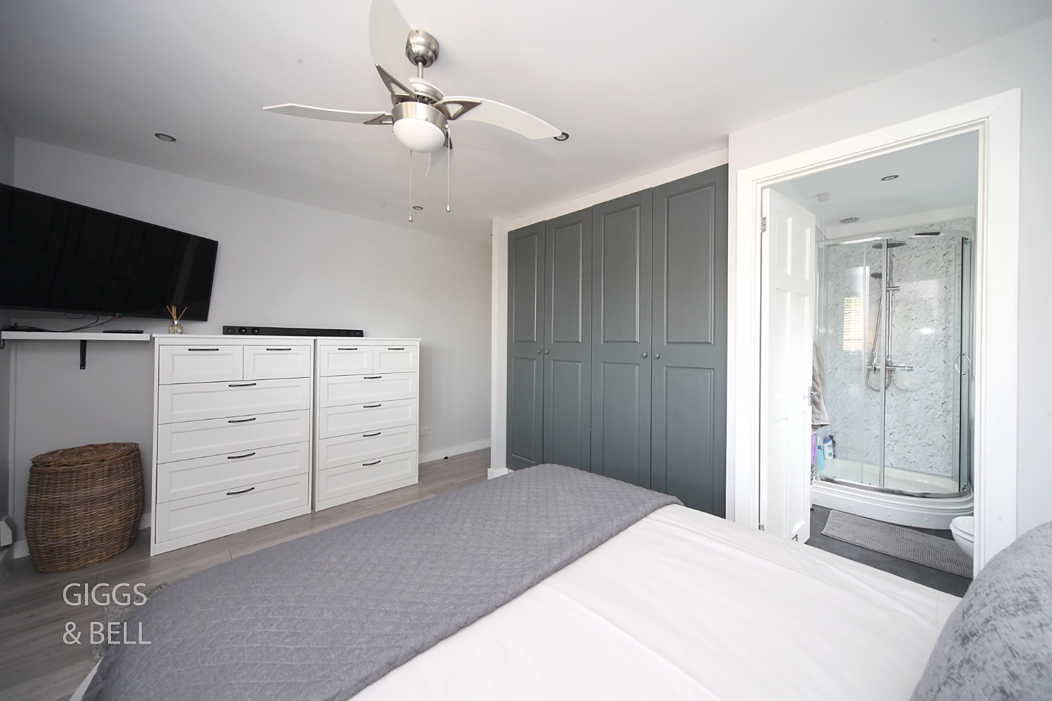 4 bed detached house for sale in Bellerby Rise, Luton 14