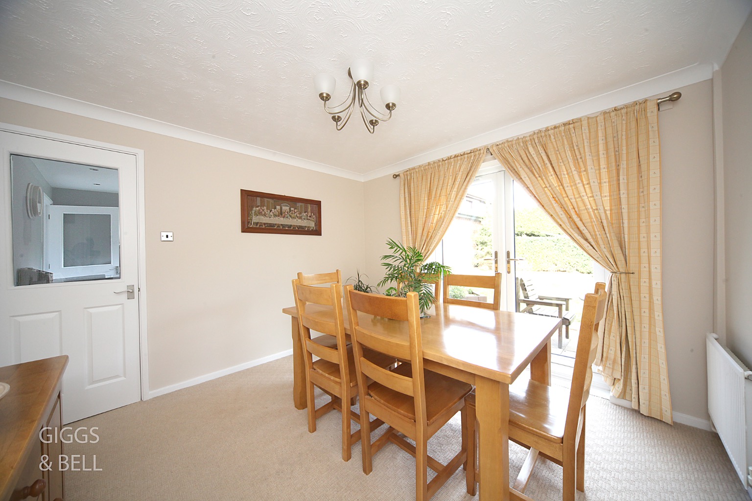 4 bed detached house for sale in Bellerby Rise, Luton 5