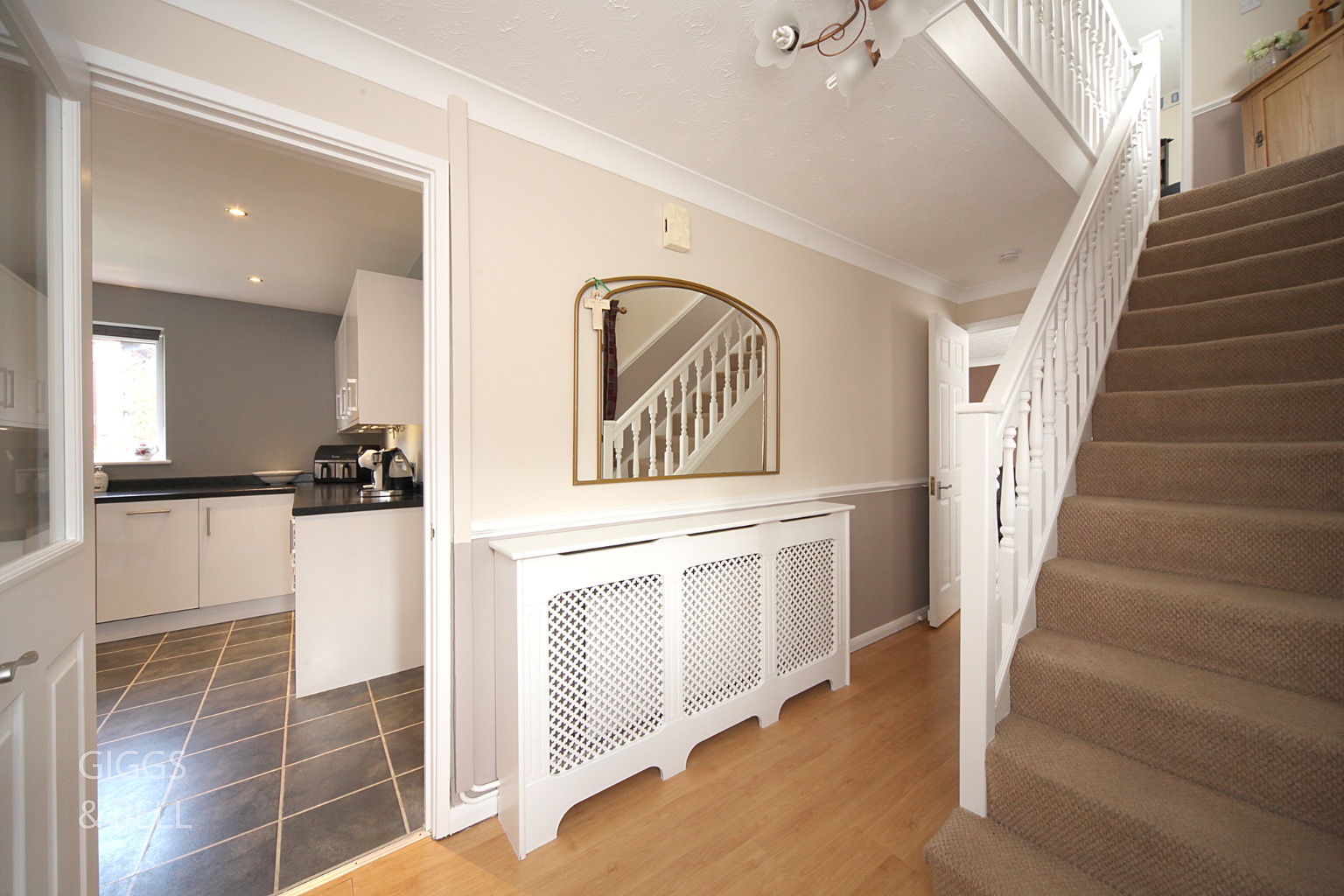 4 bed detached house for sale in Bellerby Rise, Luton 1