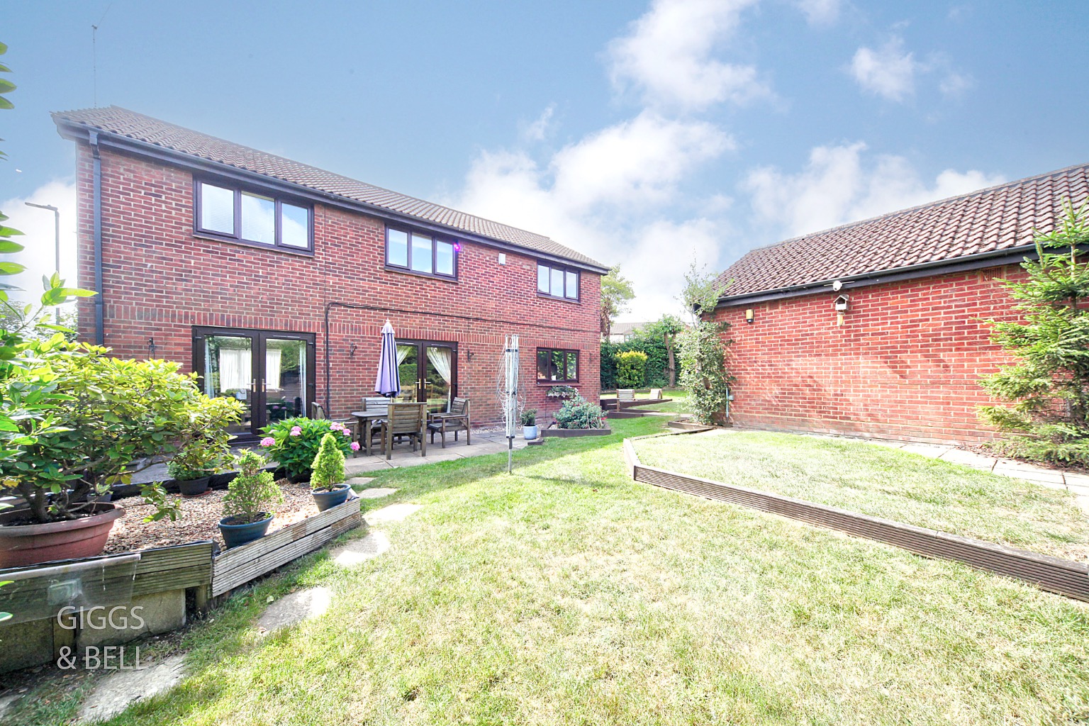 4 bed detached house for sale in Bellerby Rise, Luton 23