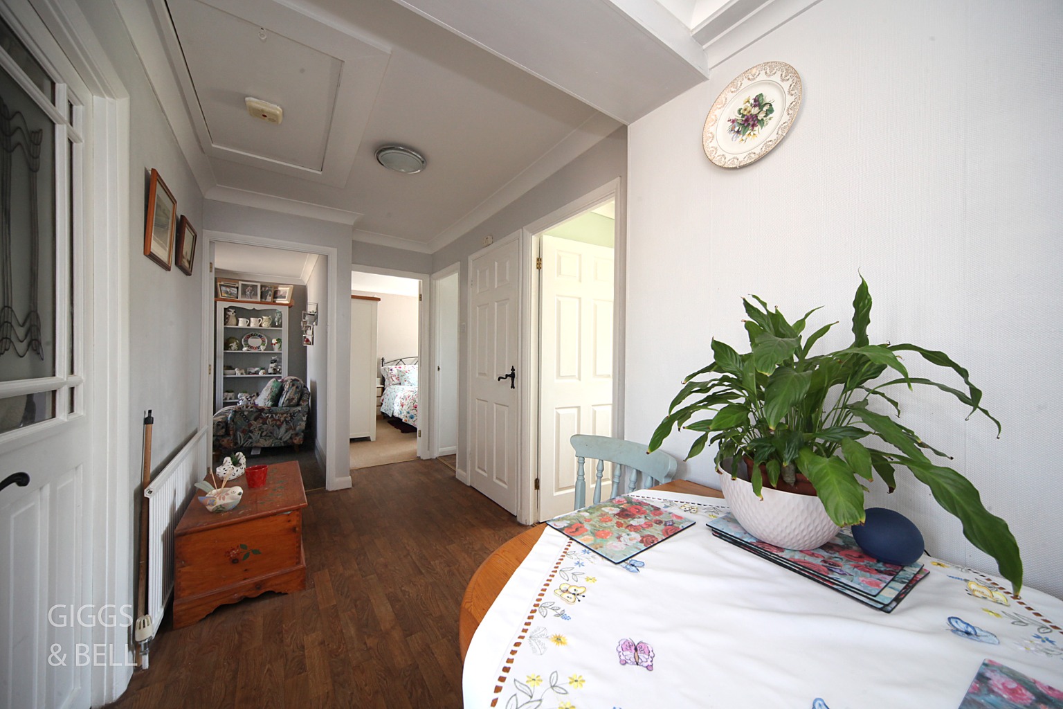 2 bed semi-detached bungalow for sale in Leagrave High Street, Luton 2