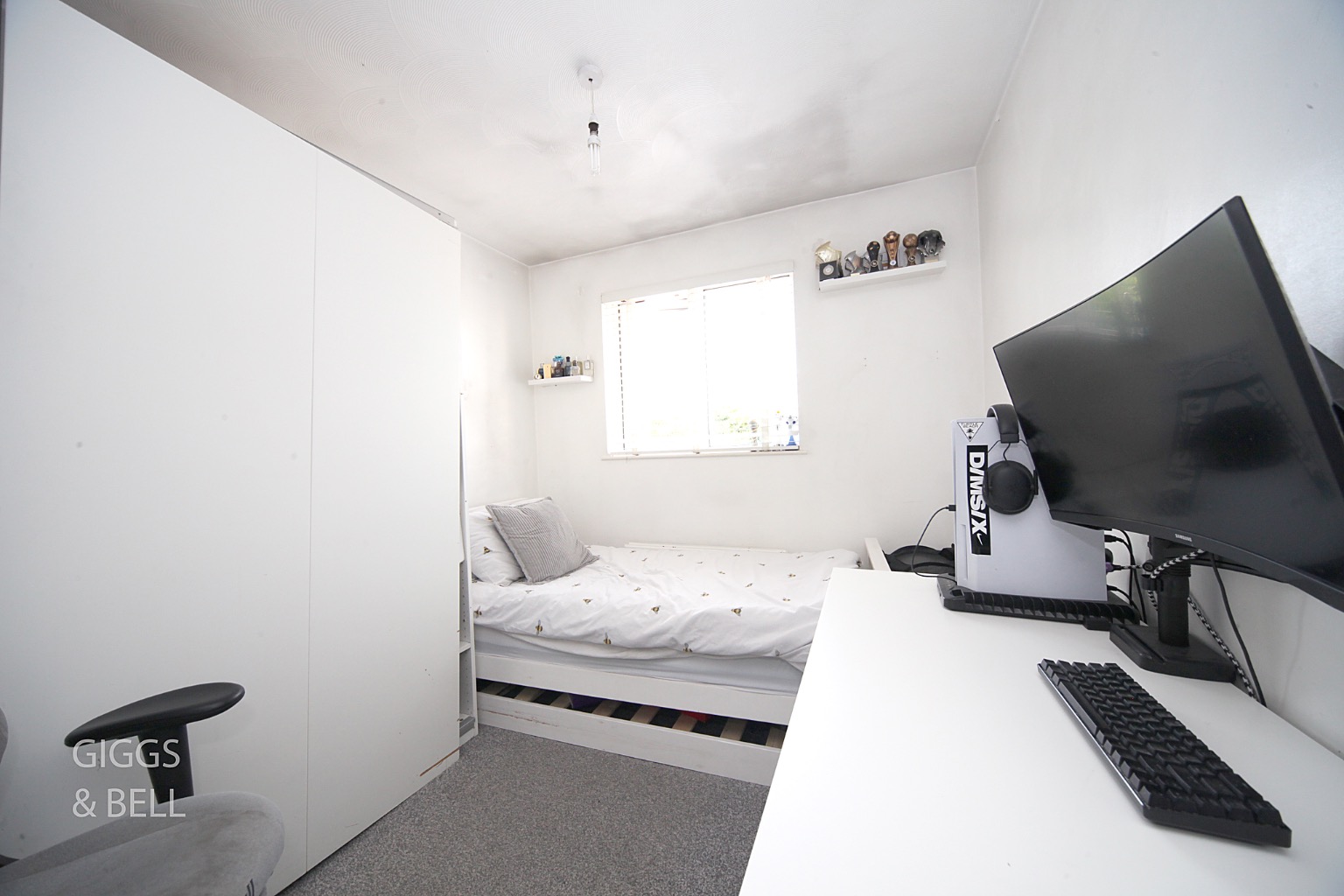 3 bed semi-detached house for sale in Hardwick Green, Luton 14