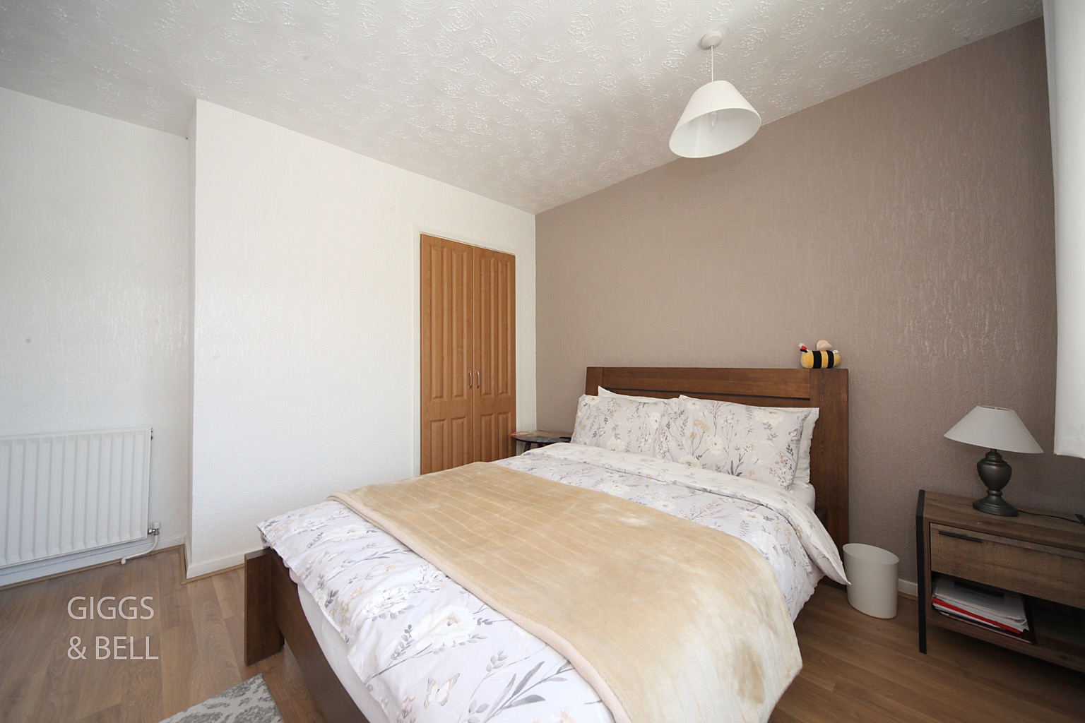 3 bed terraced house for sale in Friars Way, Luton 8
