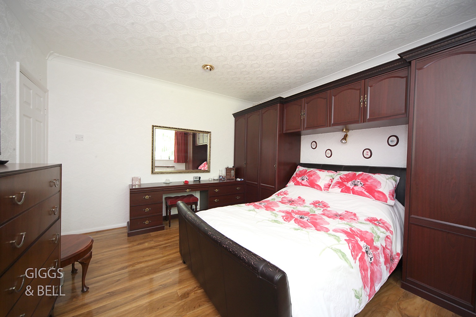3 bed detached house for sale in Roman Road, Bedfordshire 11