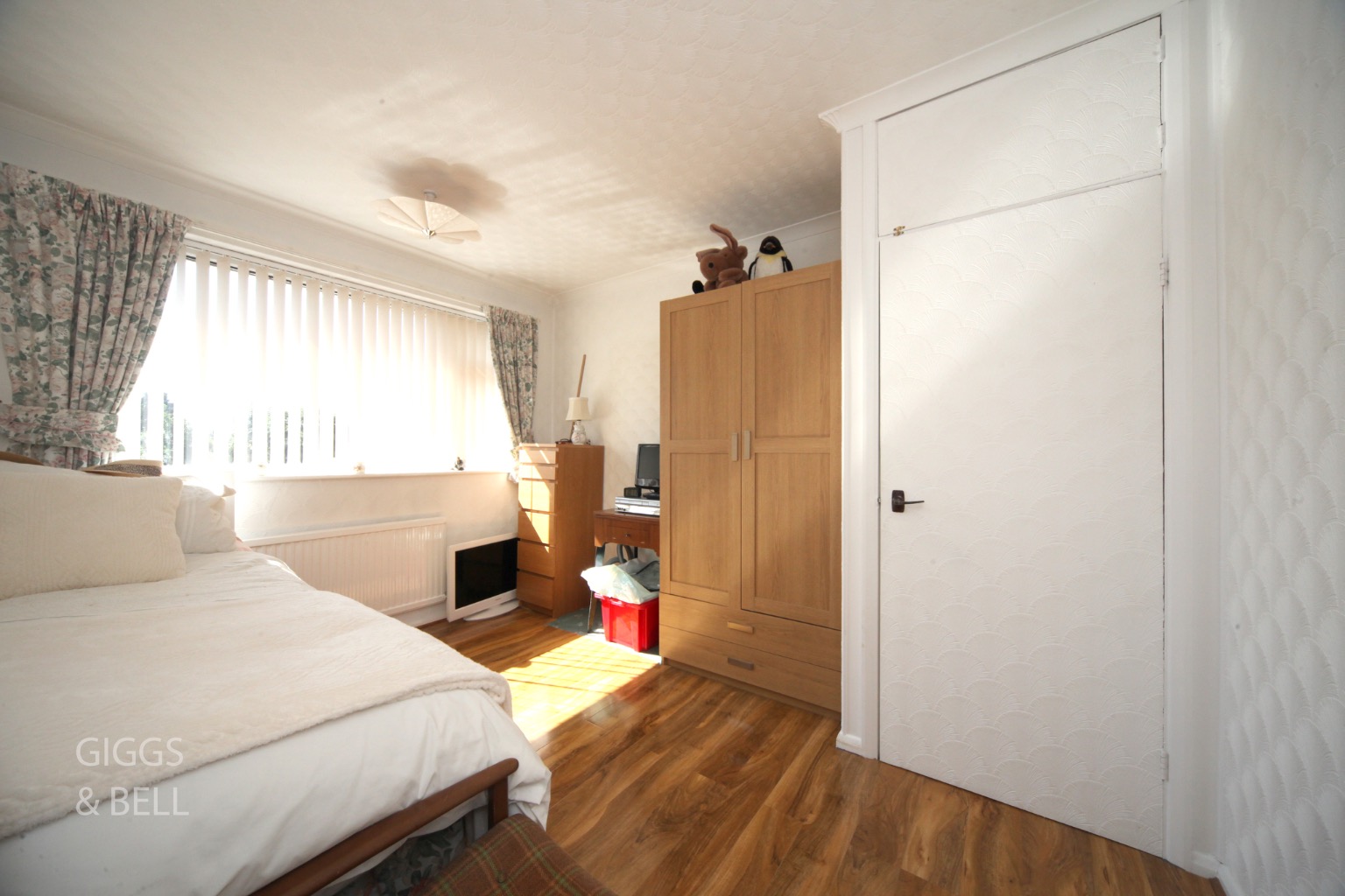 3 bed detached house for sale in Roman Road, Bedfordshire 12