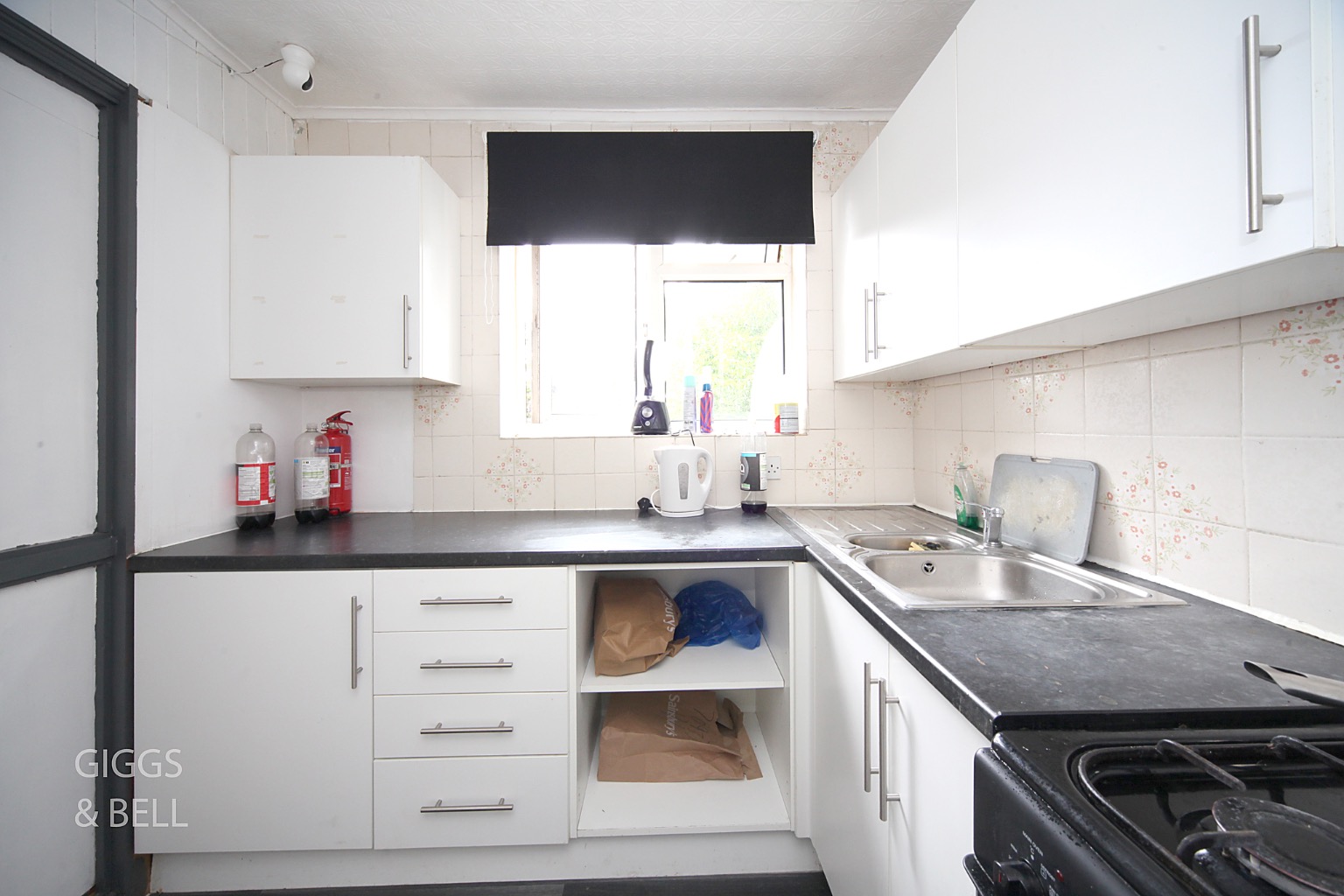 4 bed end of terrace house for sale in Tenby Drive, Luton  - Property Image 8