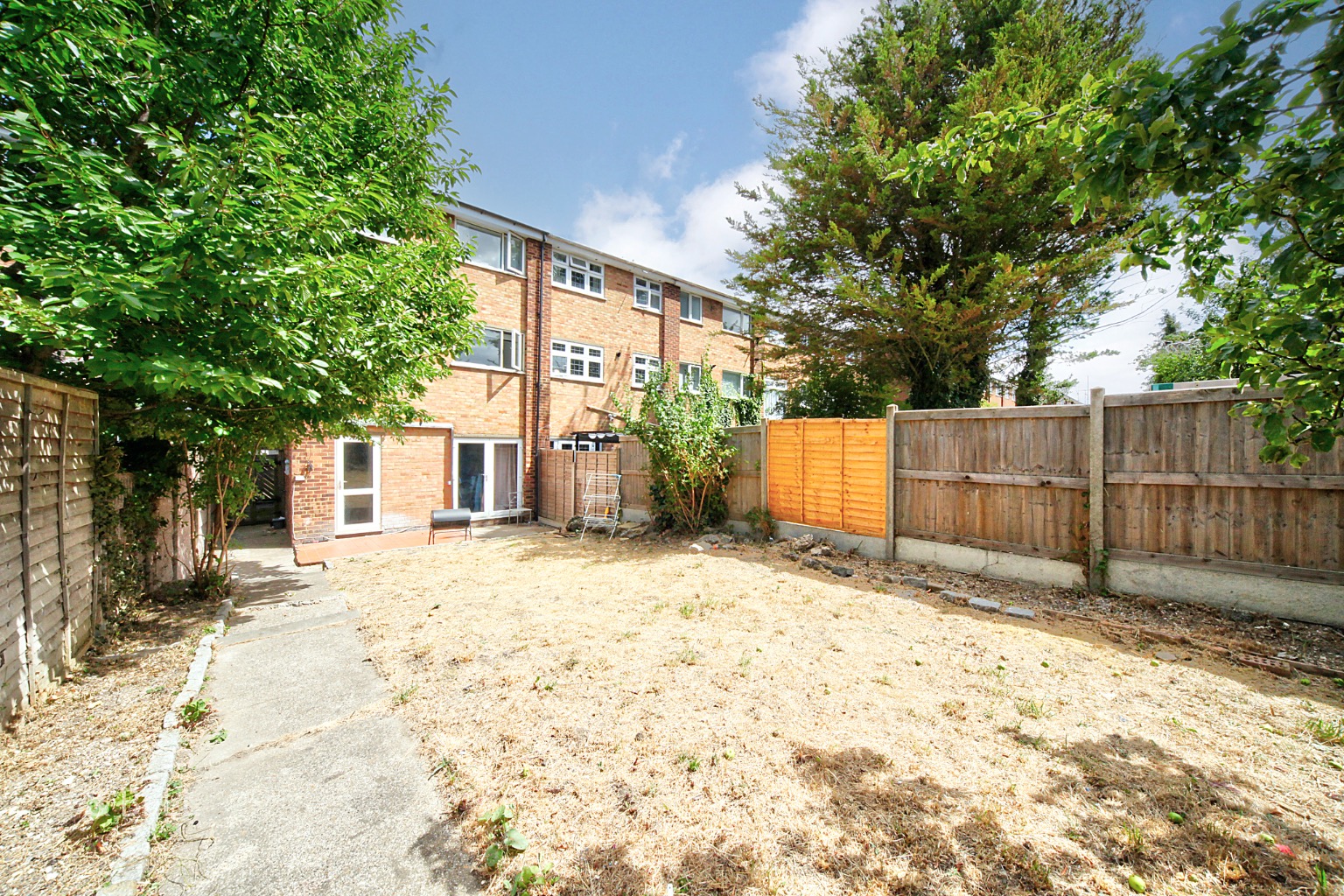 4 bed end of terrace house for sale in Tenby Drive, Luton  - Property Image 17