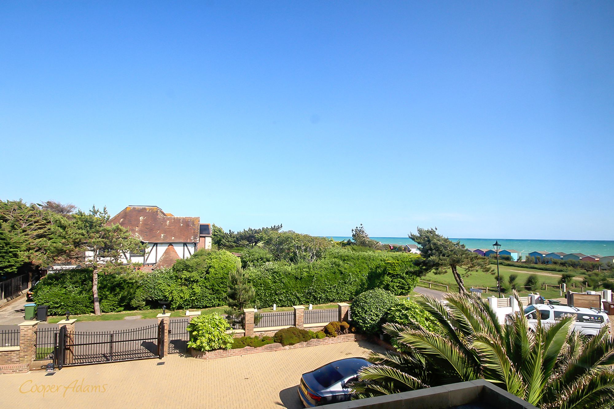 2 bed flat for sale in Sea Avenue, Rustington, BN16 (ref: a2b5d9a2-c938 ...