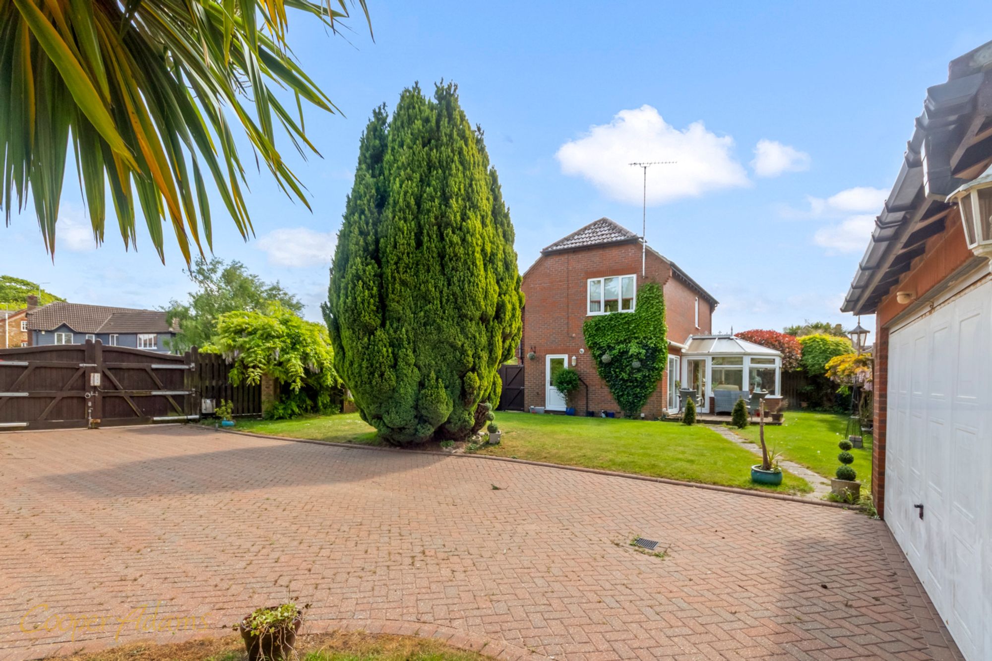 3 bed detached house for sale in Windsor Drive, Rustington, BN16 (ref ...