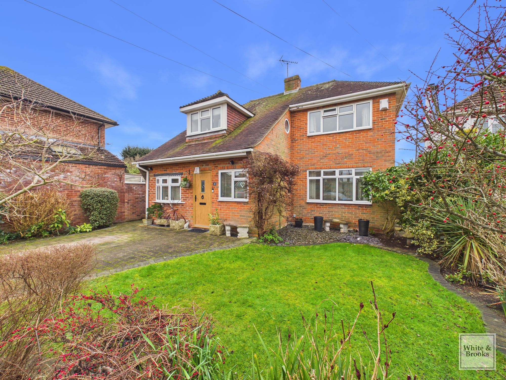 This beautifully presented detached house offers a superb blend of modern style and practical living across three spacious bedrooms, two contemporary bathrooms, and two well-appointed reception rooms.