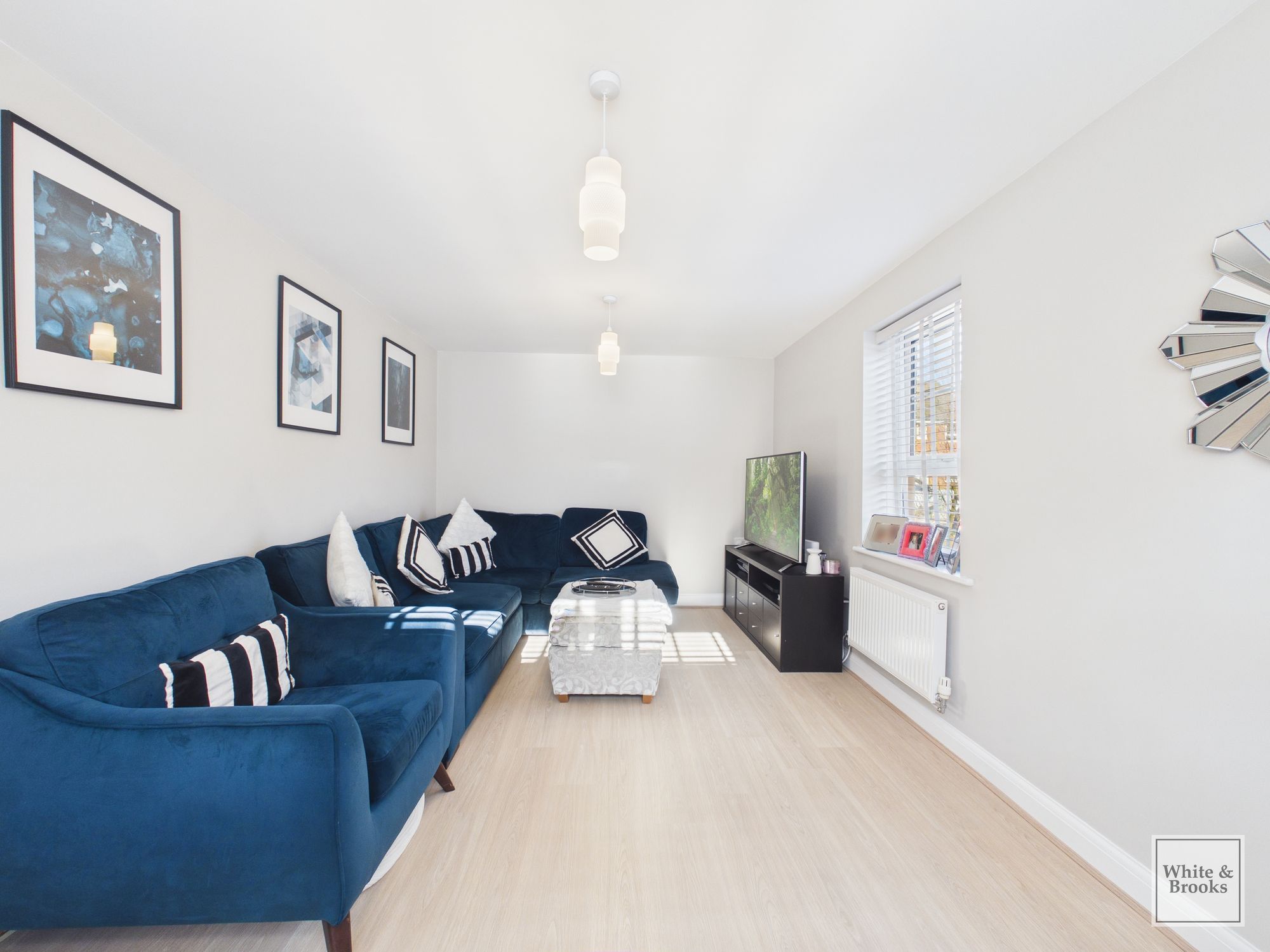 3 bed semi-detached house for sale in Sanctuary Gardens, Felpham, PO22  - Property Image 2