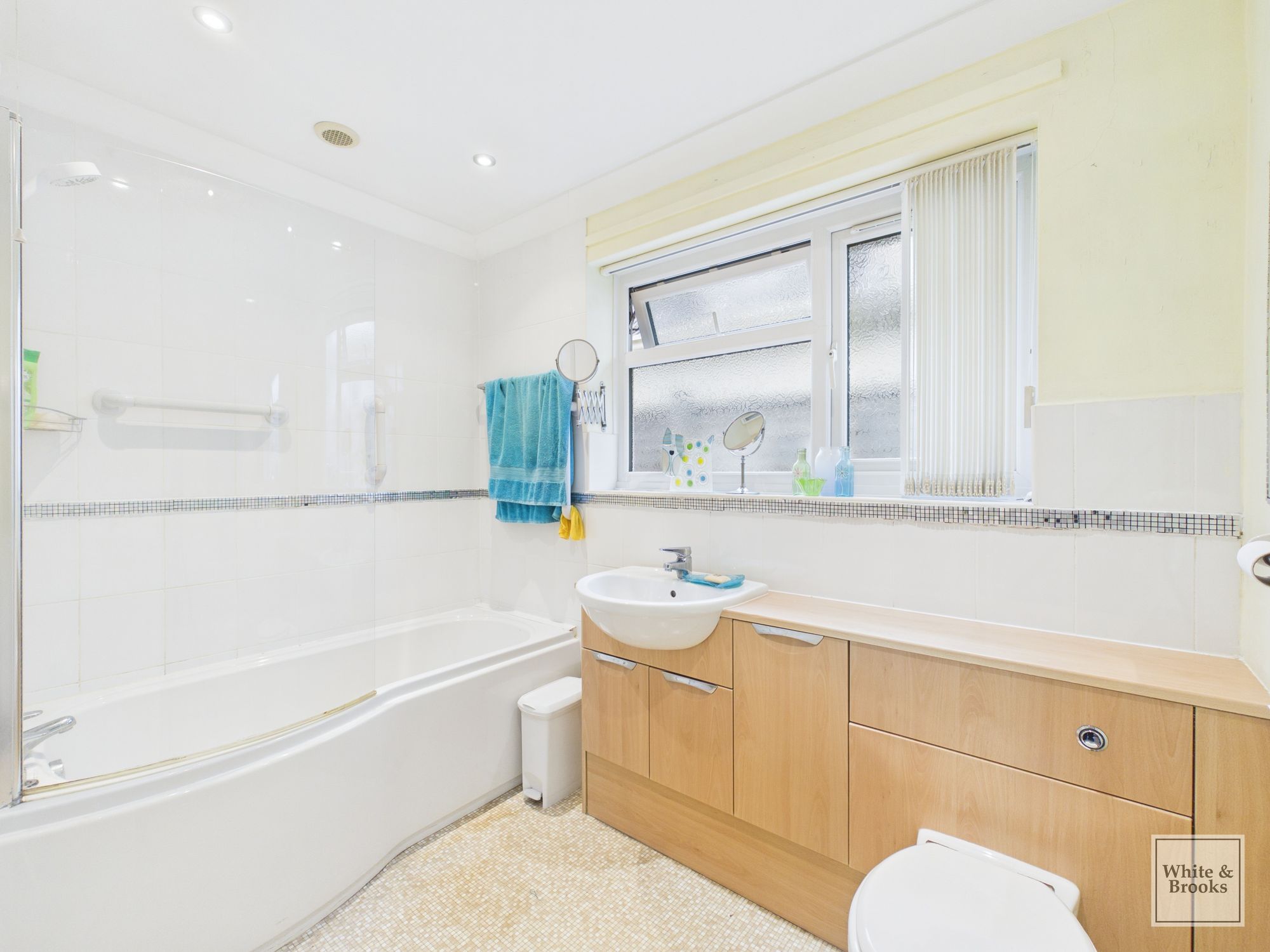 3 bed detached bungalow for sale in Madeira Avenue, Bognor Regis, PO22 12