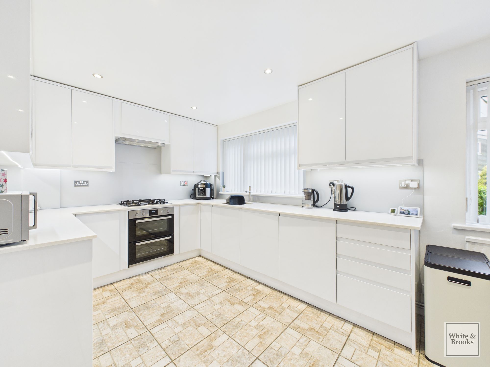 4 bed detached house for sale in Flansham Park, Bognor Regis, PO22  - Property Image 3