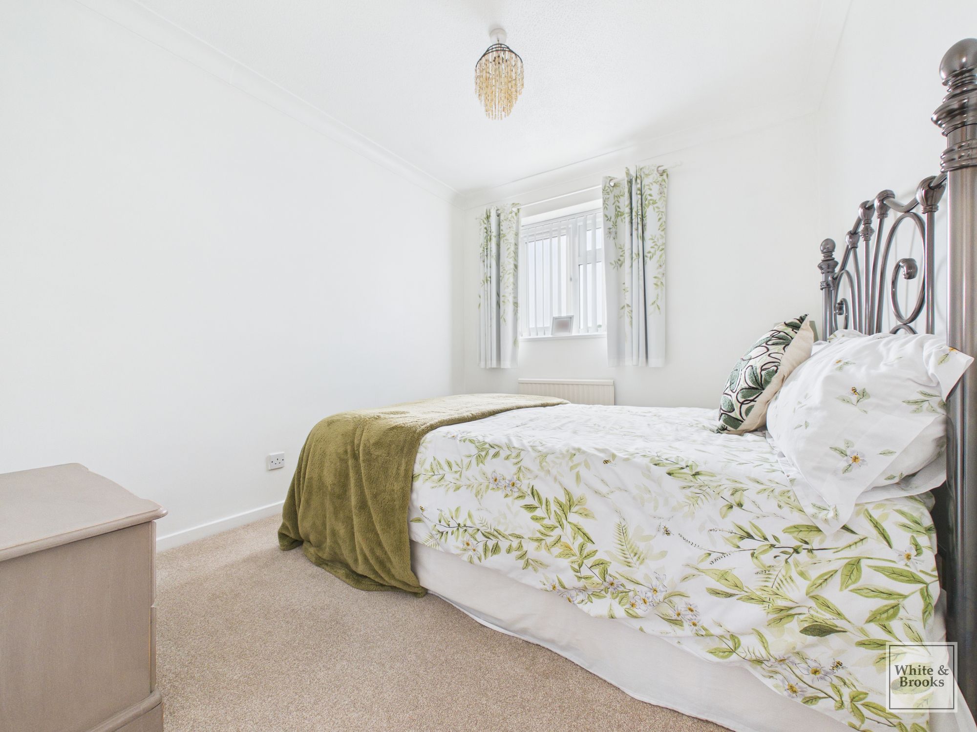 4 bed detached house for sale in Flansham Park, Bognor Regis, PO22  - Property Image 8