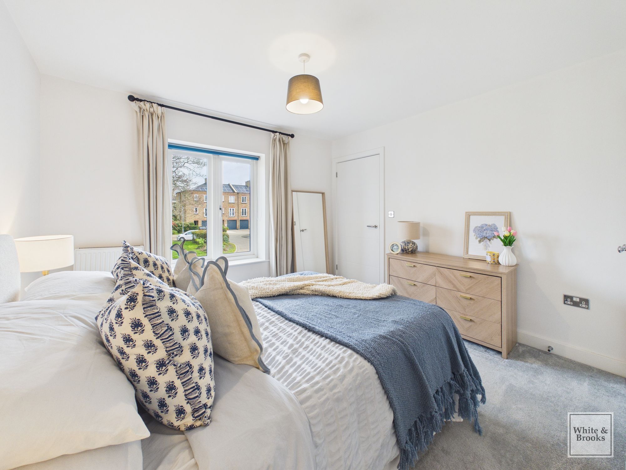 1 bed apartment for sale in King William Close, Chichester, PO19 6