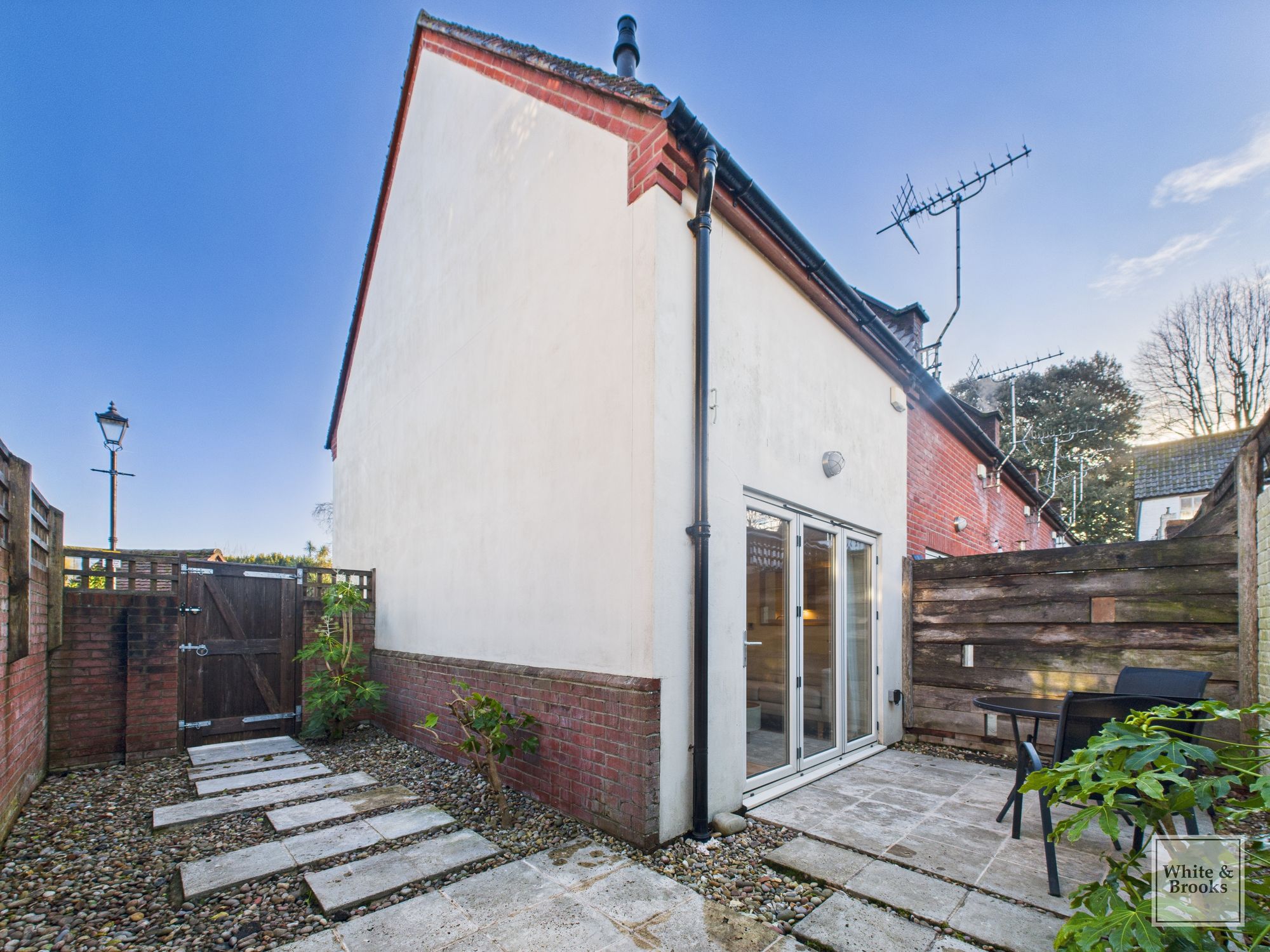 1 bed end of terrace house for sale in Cutten Way, Chichester, PO19 14