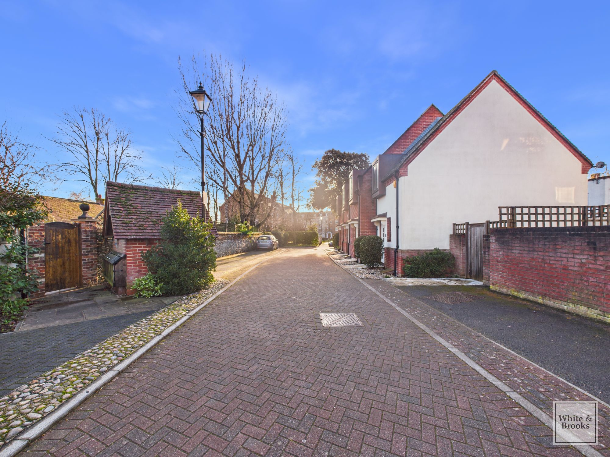 1 bed end of terrace house for sale in Cutten Way, Chichester, PO19 16