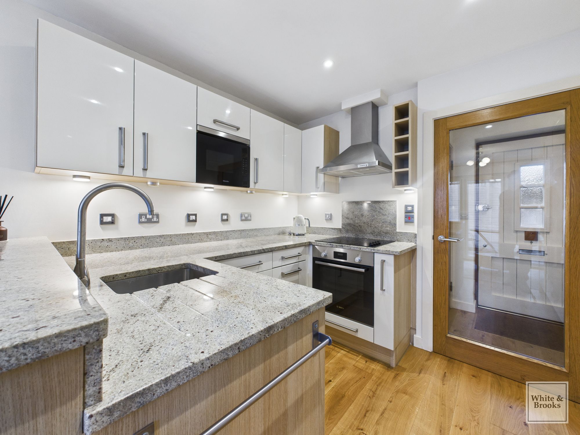 1 bed end of terrace house for sale in Cutten Way, Chichester, PO19  - Property Image 4