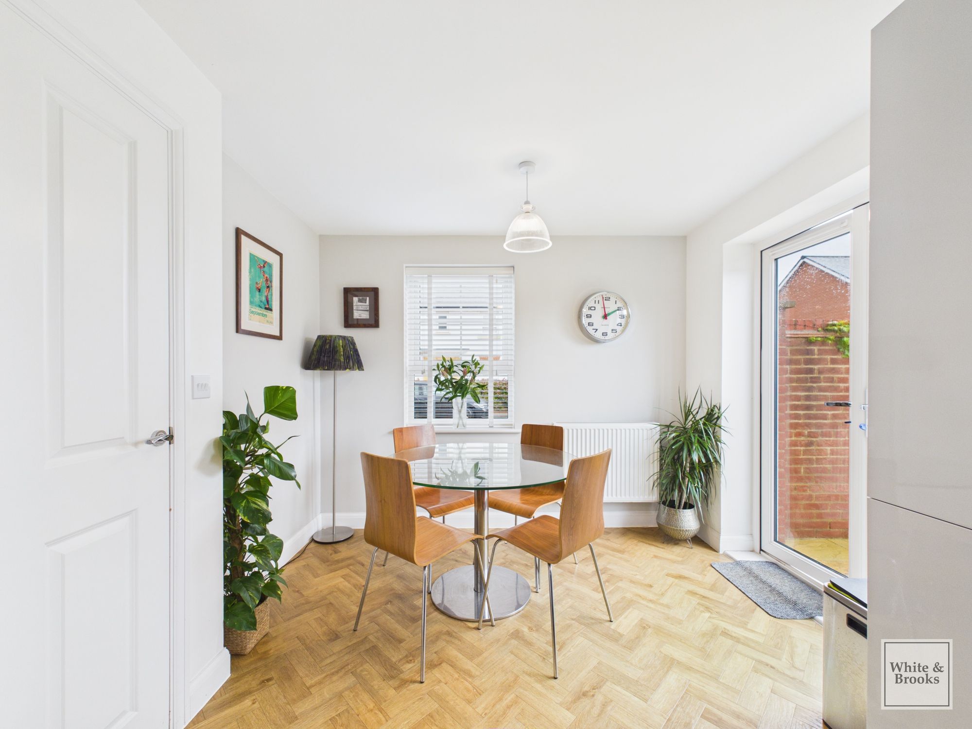3 bed detached house for sale in Hawthorn Way, Westhampnett, PO18  - Property Image 4
