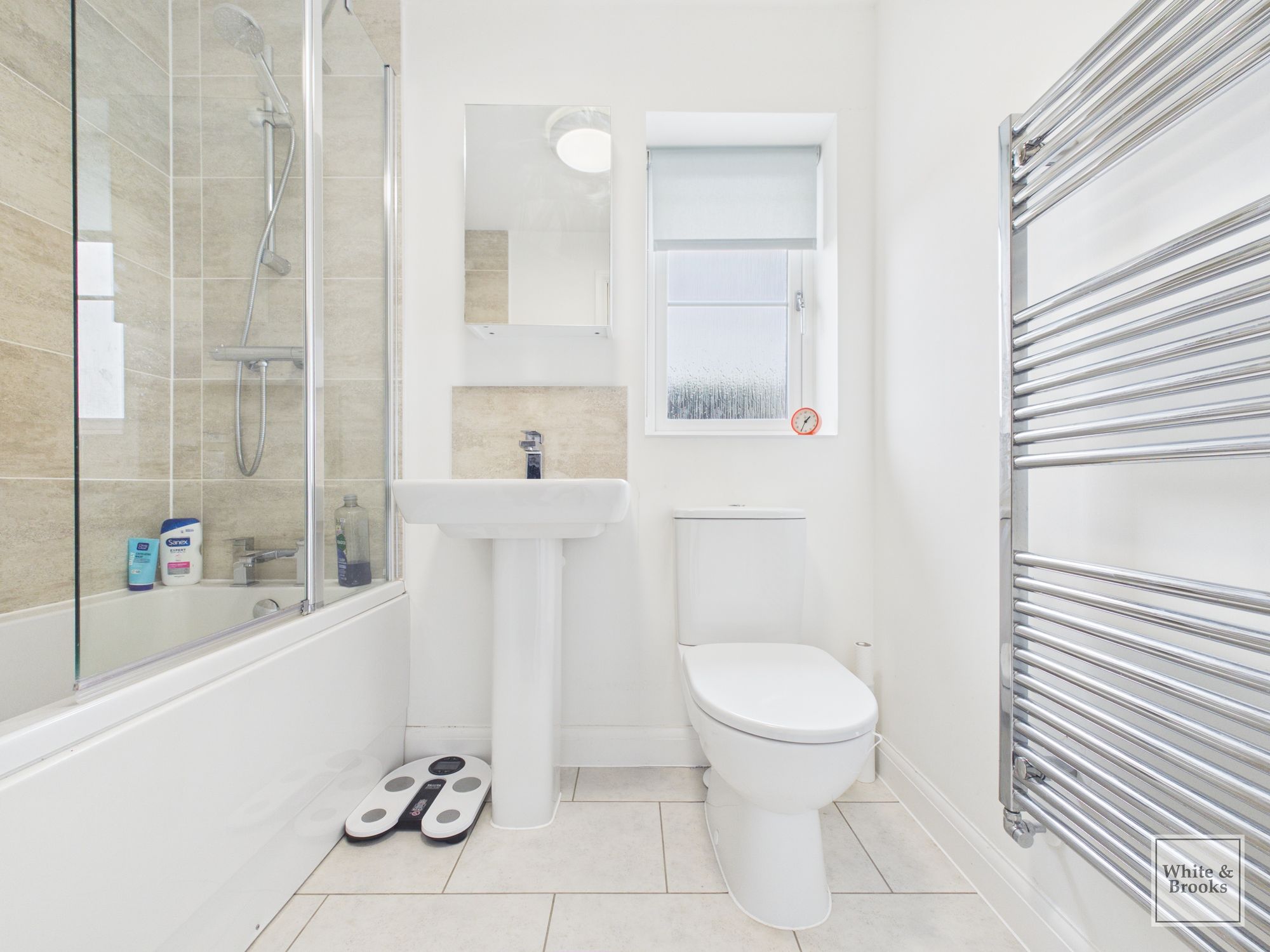 3 bed detached house for sale in Hawthorn Way, Westhampnett, PO18  - Property Image 11