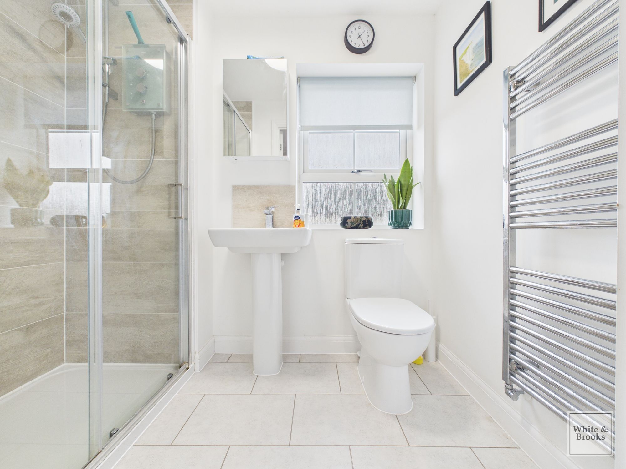 3 bed detached house for sale in Hawthorn Way, Westhampnett, PO18  - Property Image 16
