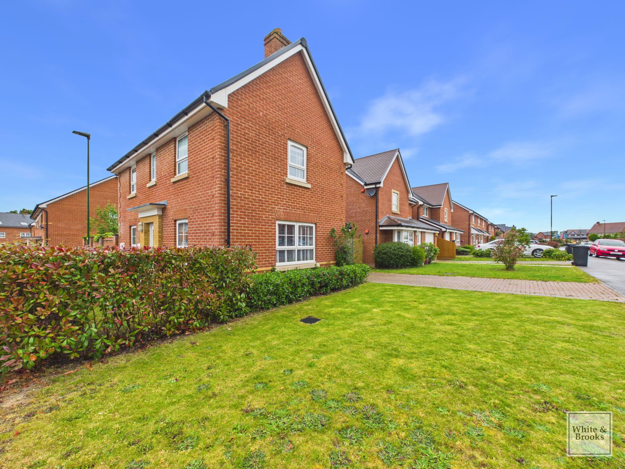 3 bed detached house for sale in Hawthorn Way, Westhampnett, PO18  - Property Image 19