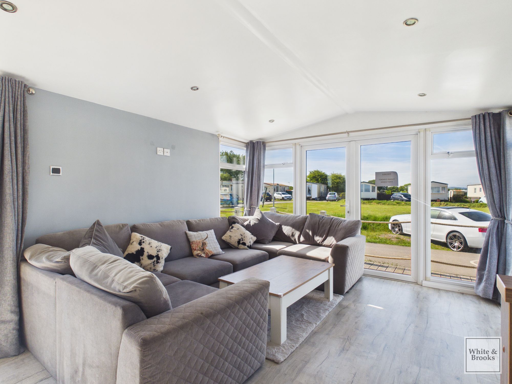 2 bed caravan for sale in Chichester Road, Bognor Regis, PO21  - Property Image 9