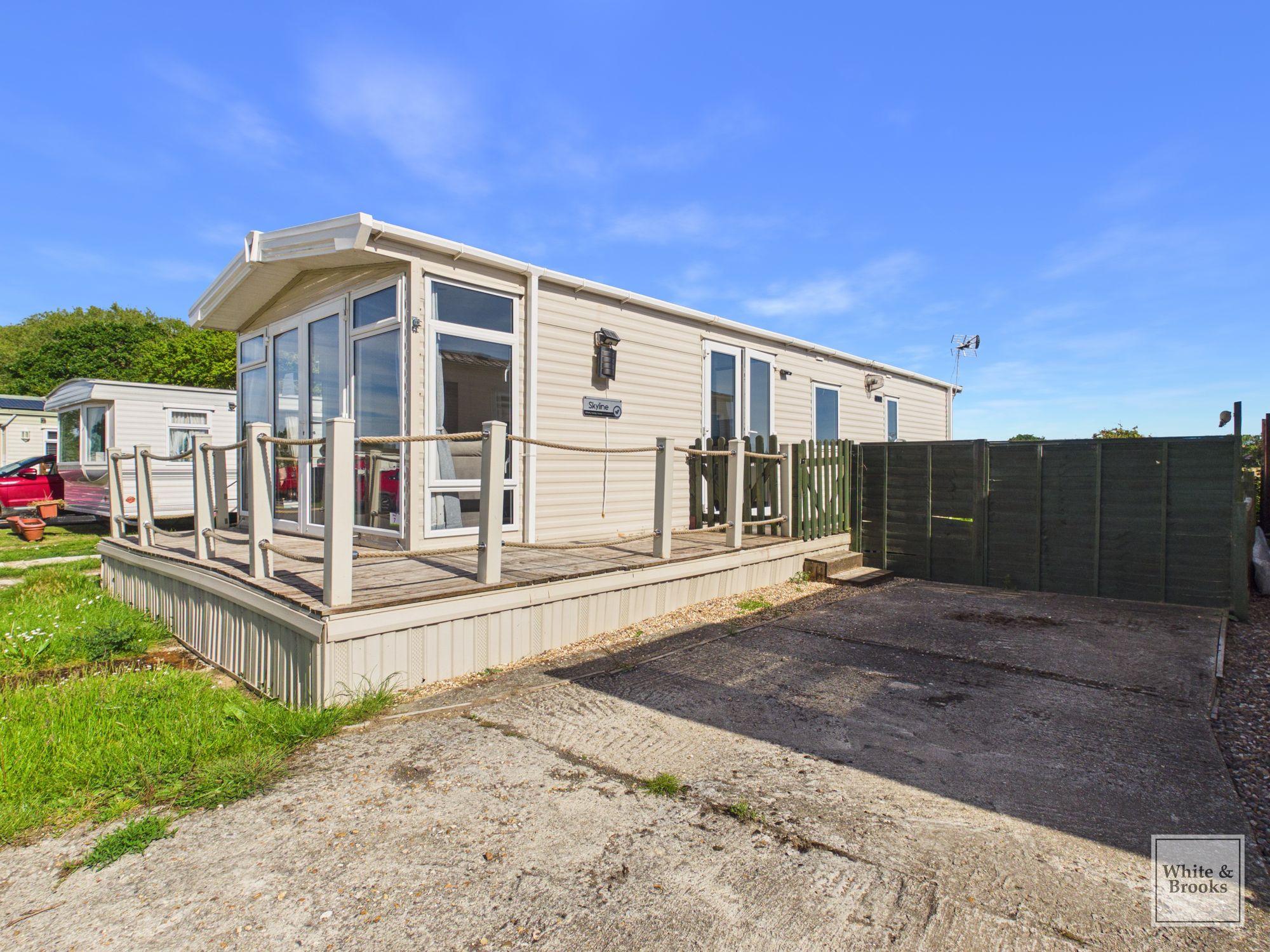 2 bed caravan for sale in Chichester Road, Bognor Regis, PO21 - Property Image 1