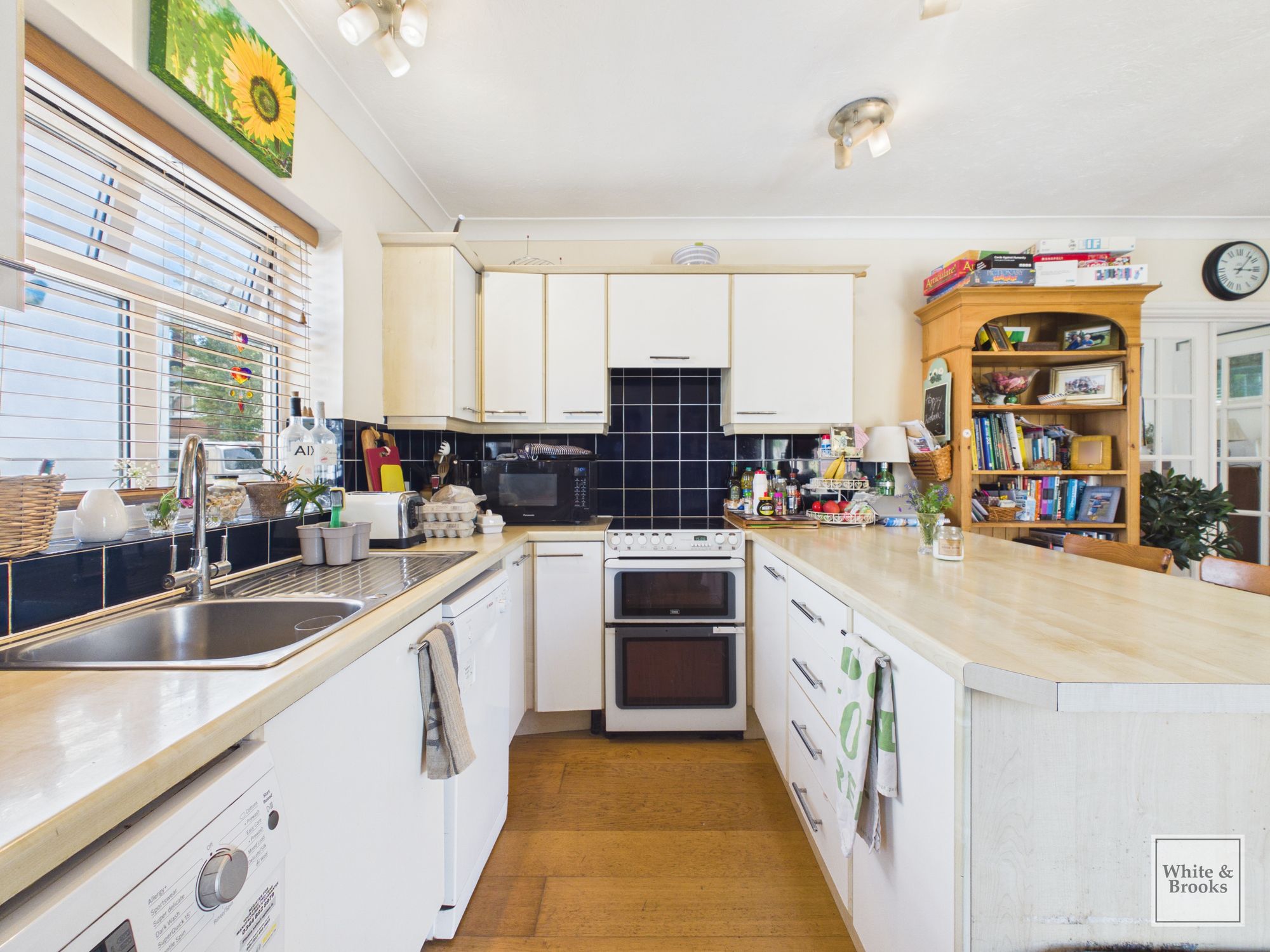 4 bed detached bungalow for sale in Orchard Avenue, Chichester, PO19 5