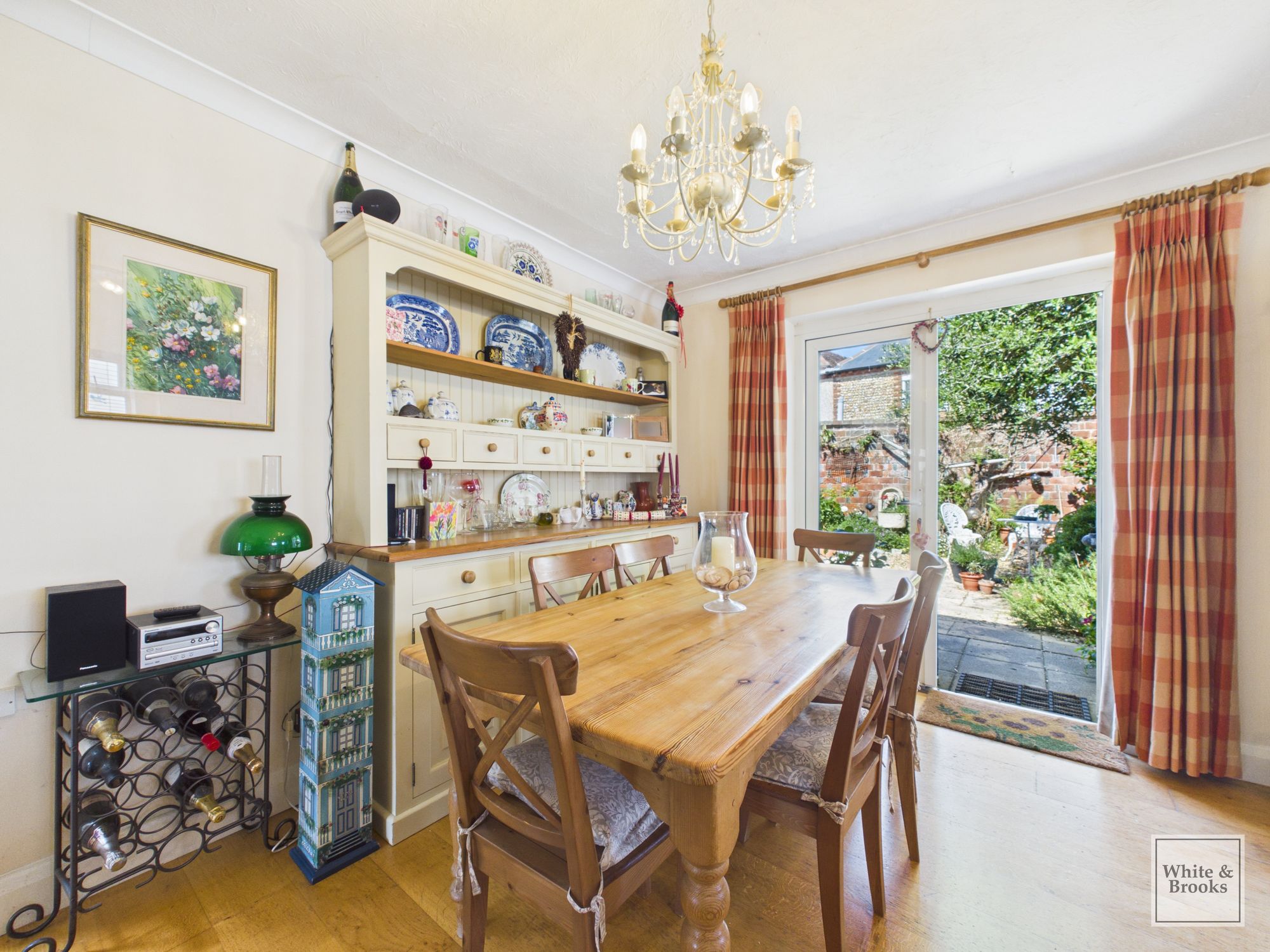 4 bed detached bungalow for sale in Orchard Avenue, Chichester, PO19 7