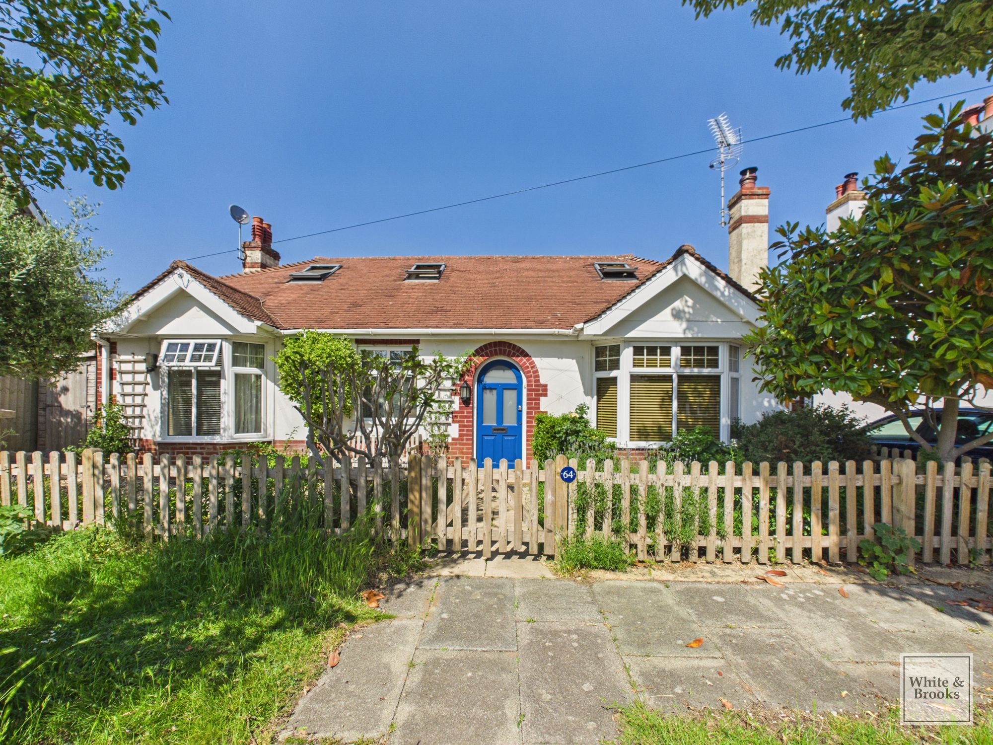 4 bed detached bungalow for sale in Orchard Avenue, Chichester, PO19  - Property Image 1