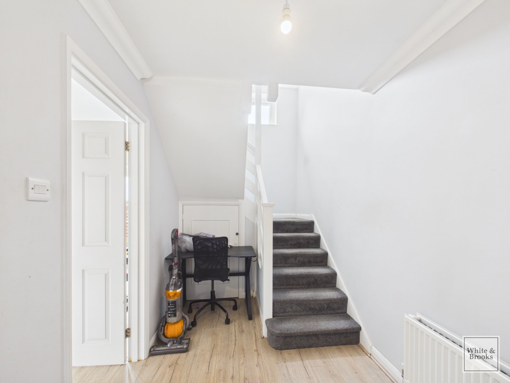 3 bed semi-detached house for sale in Woodend, Bognor Regis, PO21  - Property Image 8