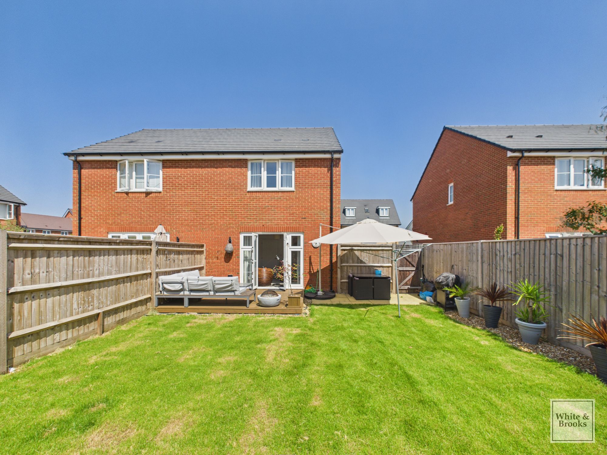 2 bed semi-detached house for sale in Petrel Way, Chichester, PO20 3