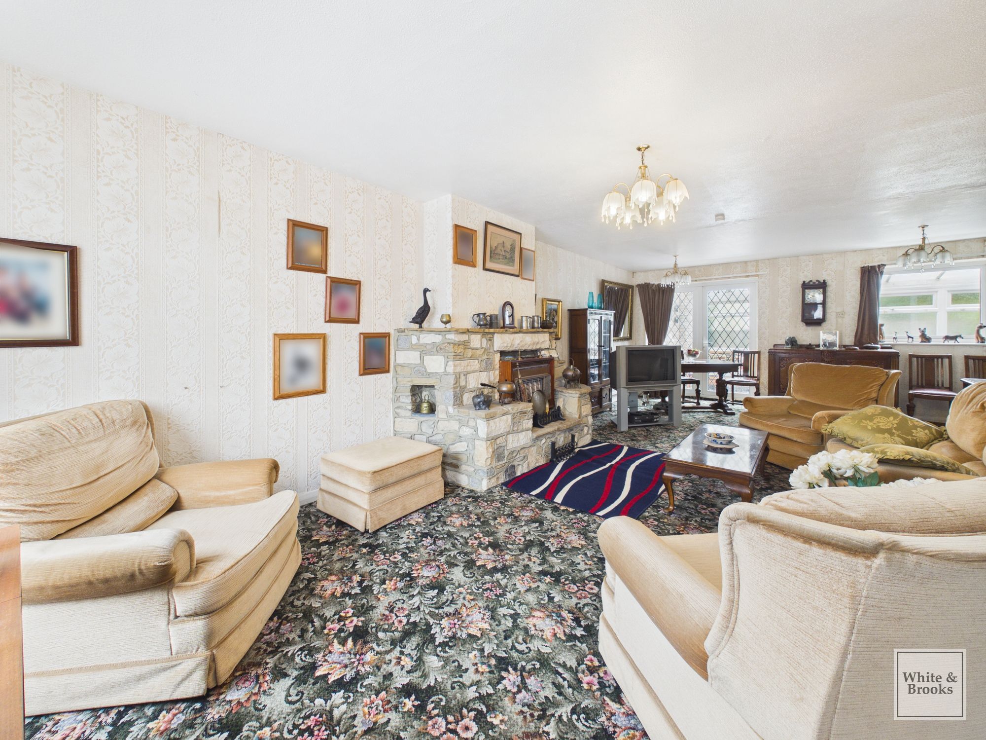 4 bed semi-detached house for sale in The Peacheries, Chichester, PO19  - Property Image 6